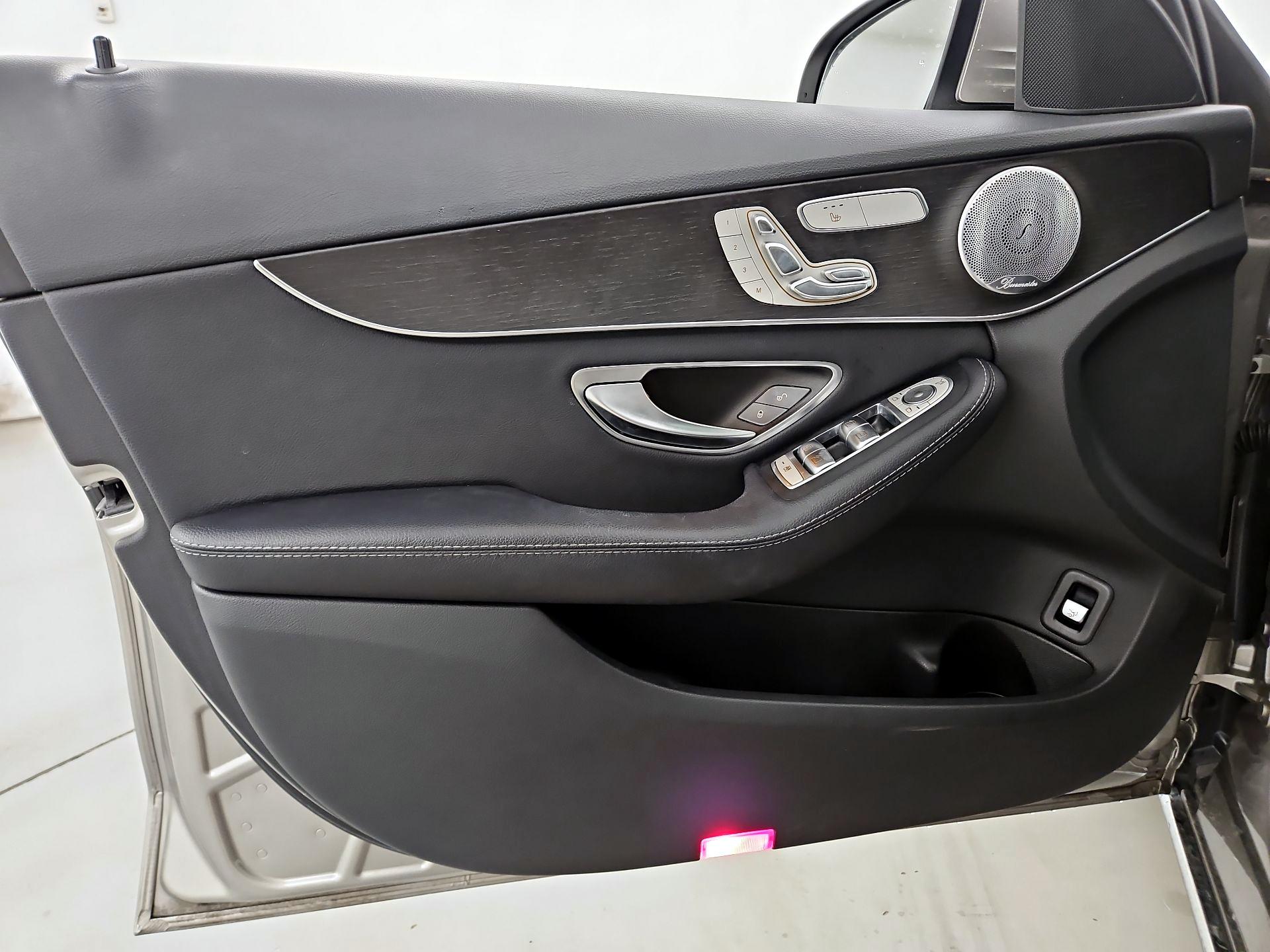 Thumbnail: 2019 Mercedes-Benz C-Class - 12