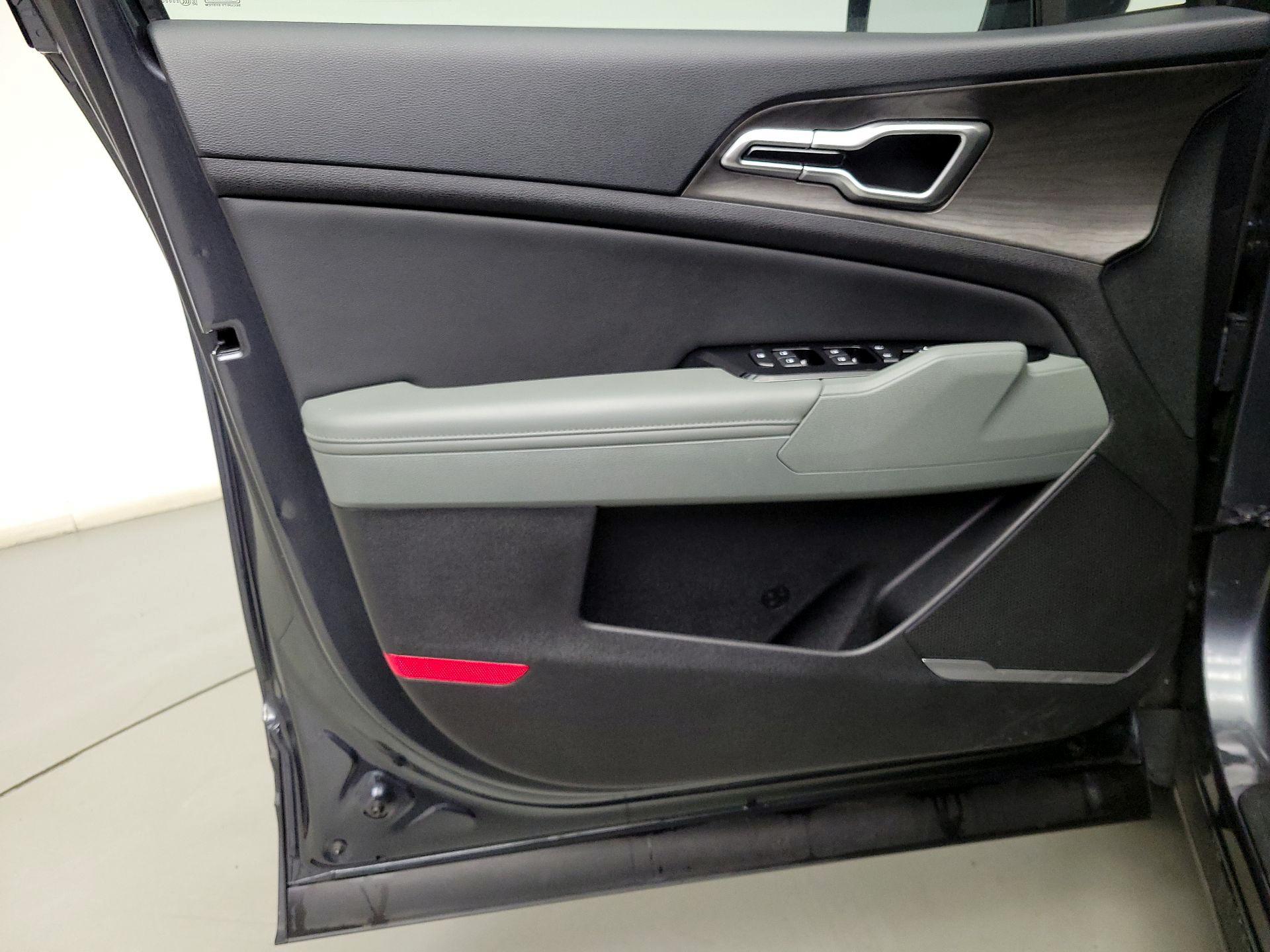 Thumbnail: 2023 Kia Sportage - 12