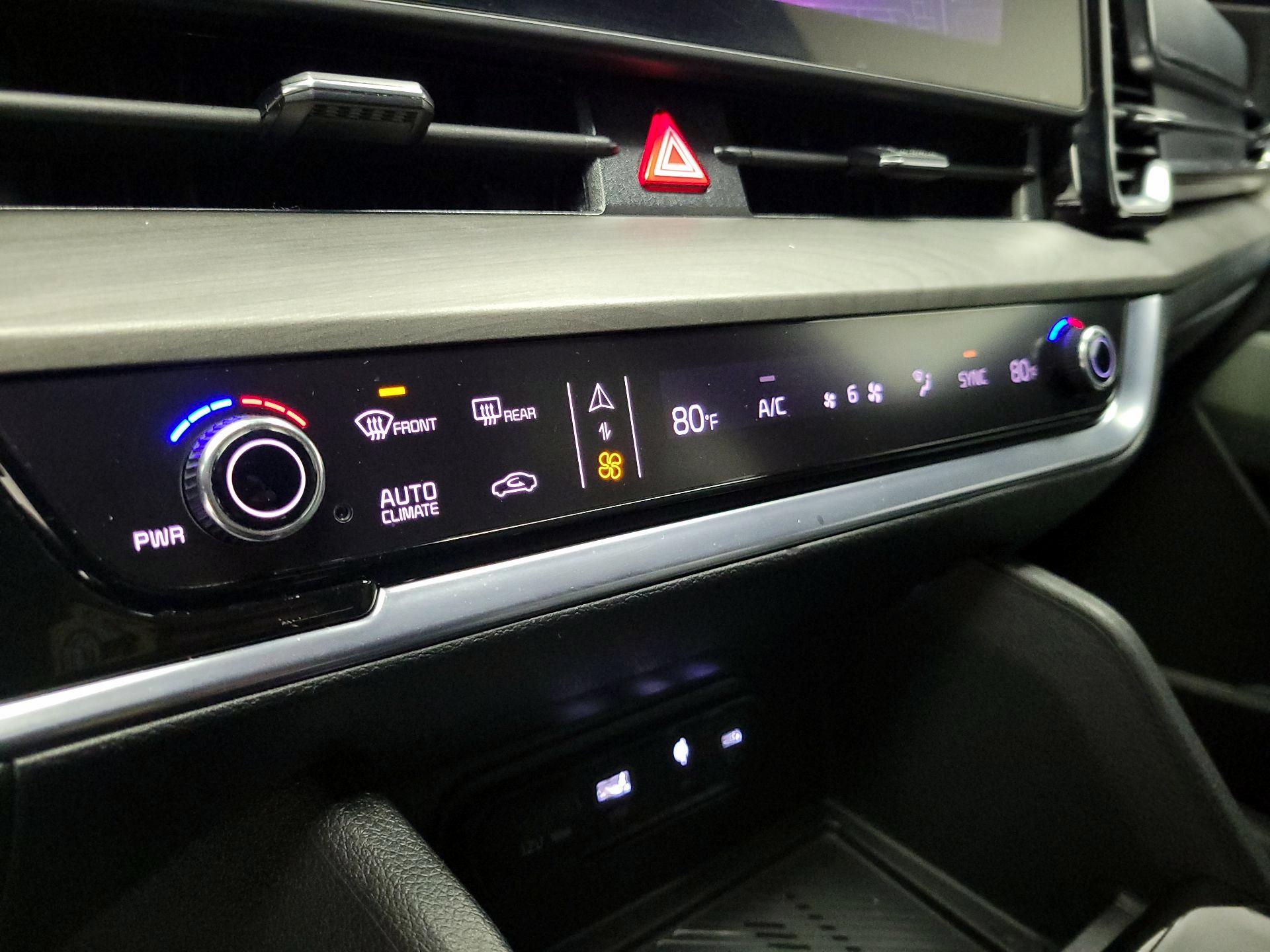 Thumbnail: 2023 Kia Sportage - 17