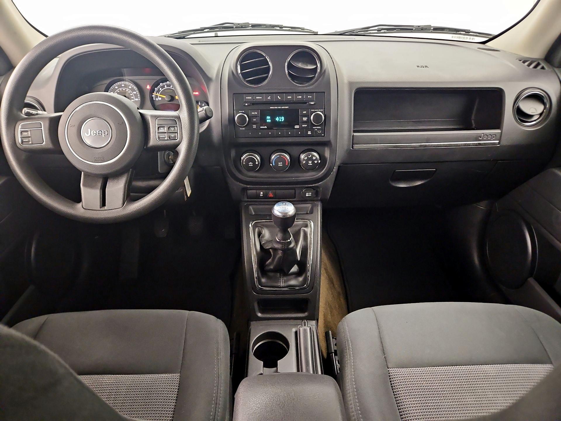 Thumbnail: 2016 Jeep Patriot - 9
