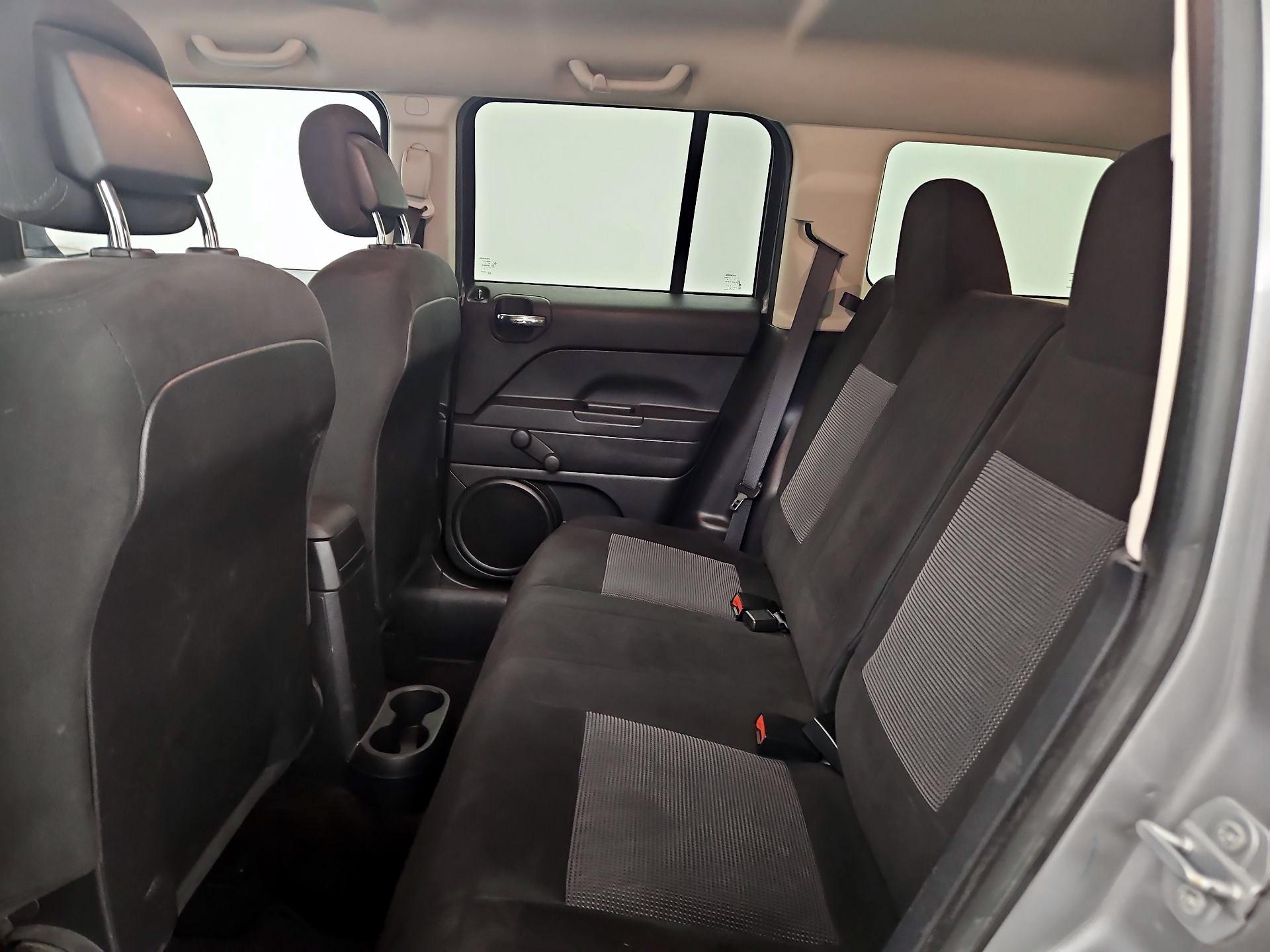 Thumbnail: 2016 Jeep Patriot - 17