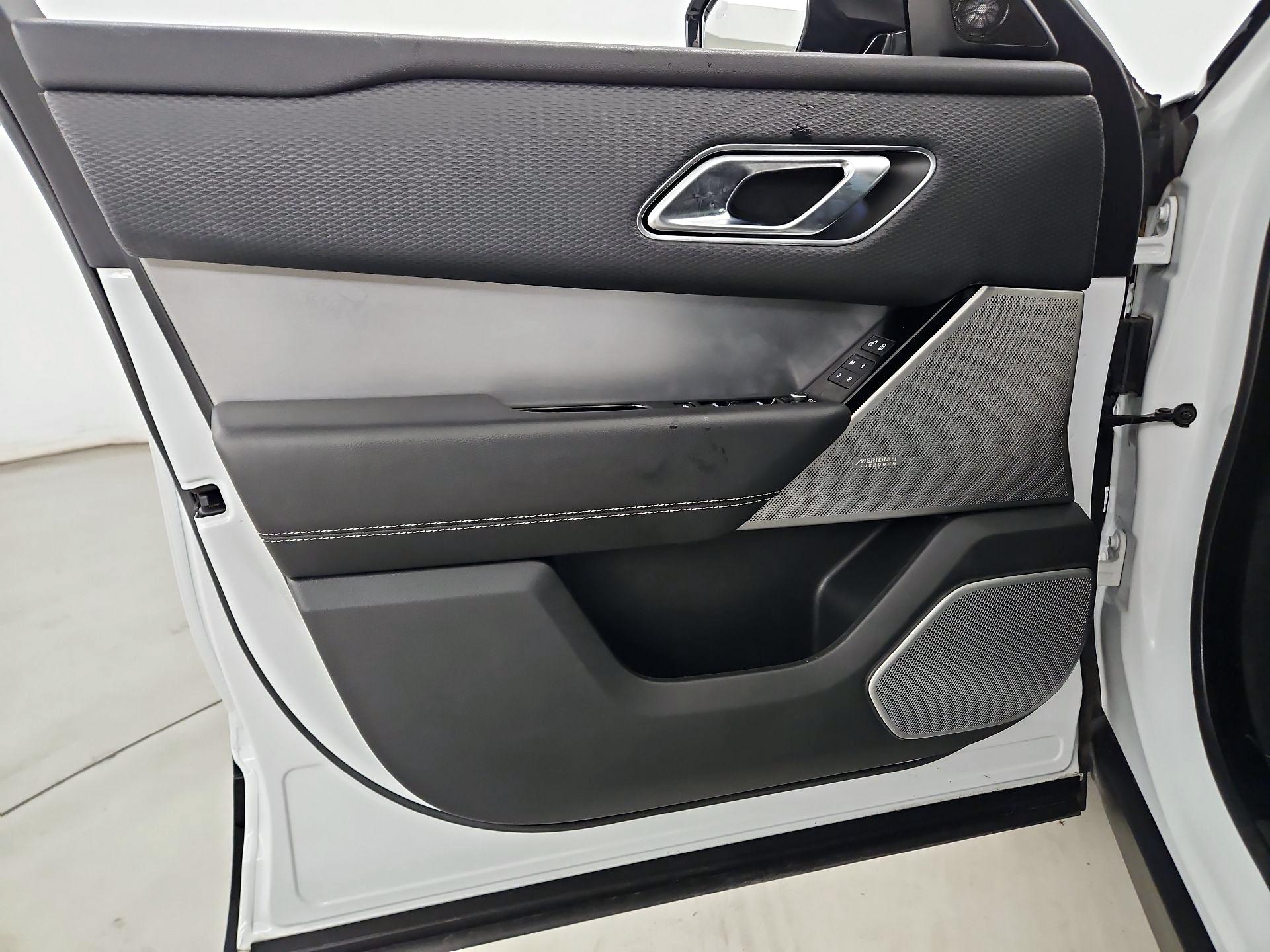 Thumbnail: 2019 Land Rover Range Rover Velar - 12