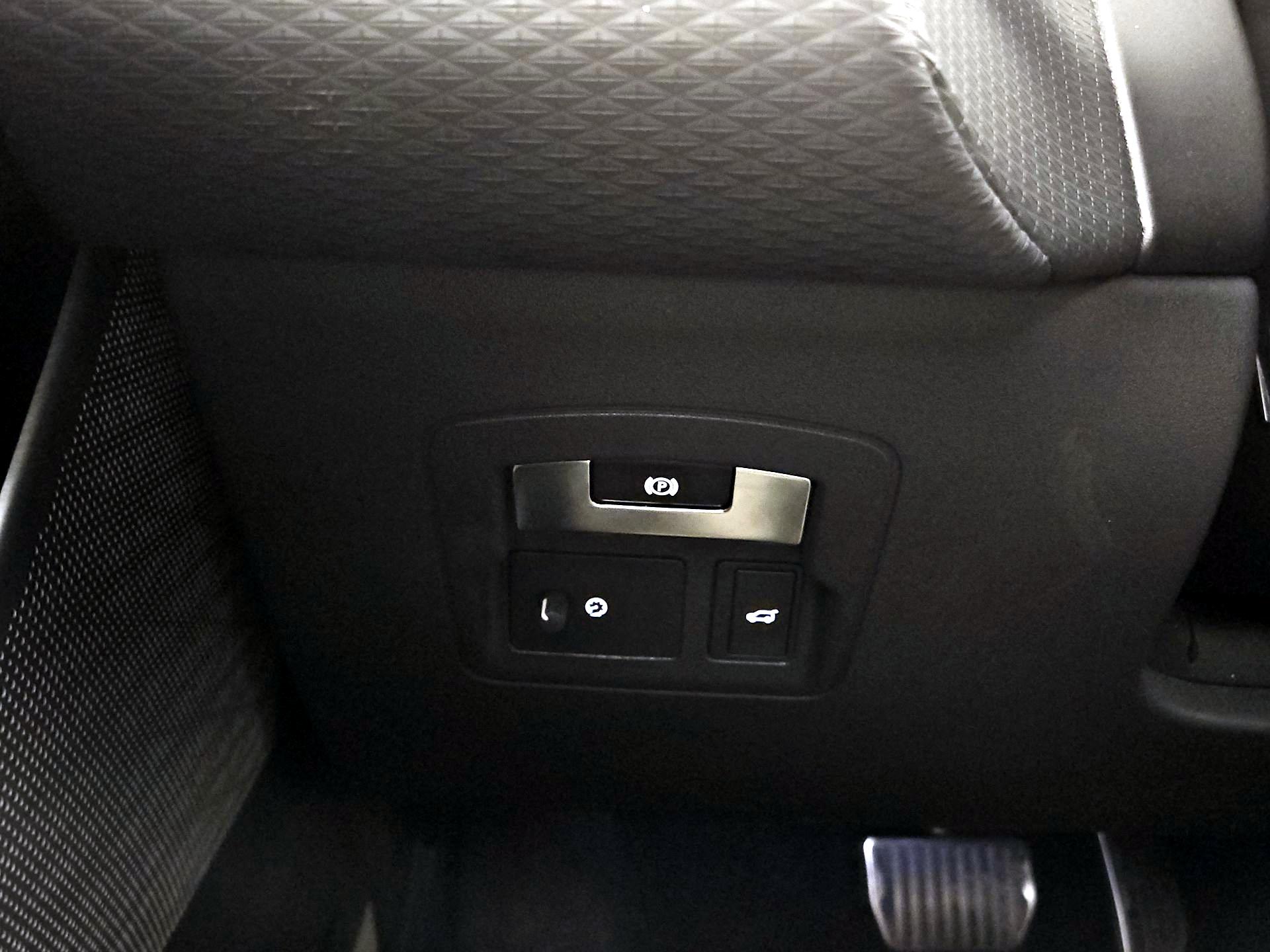 Thumbnail: 2019 Land Rover Range Rover Velar - 13