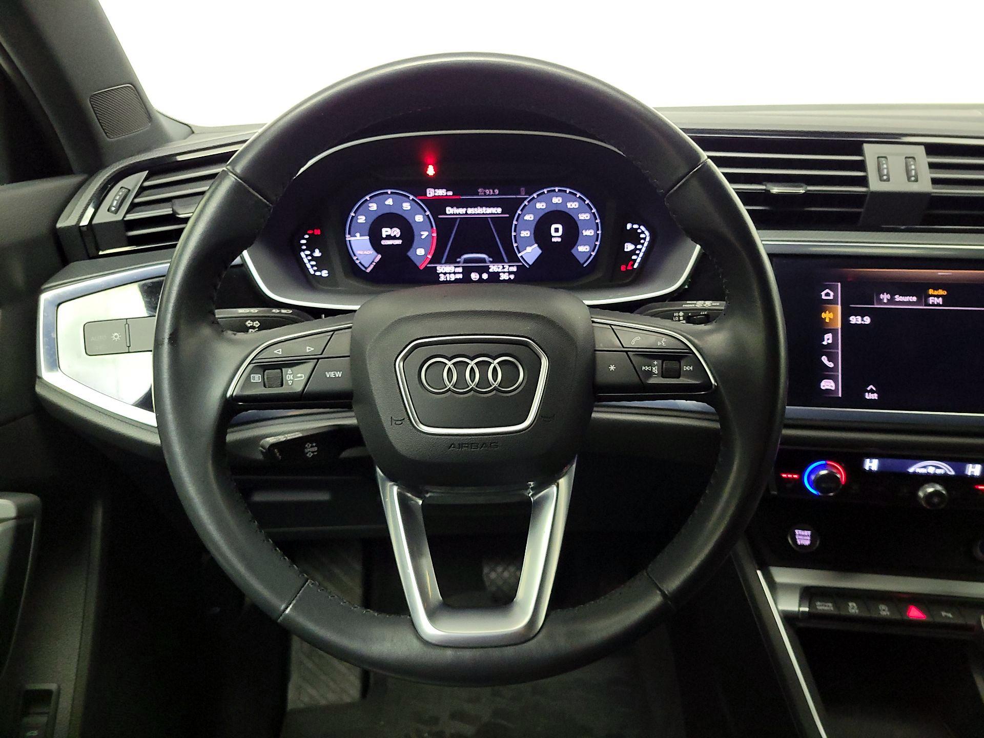 Thumbnail: 2020 Audi Q3 - 10