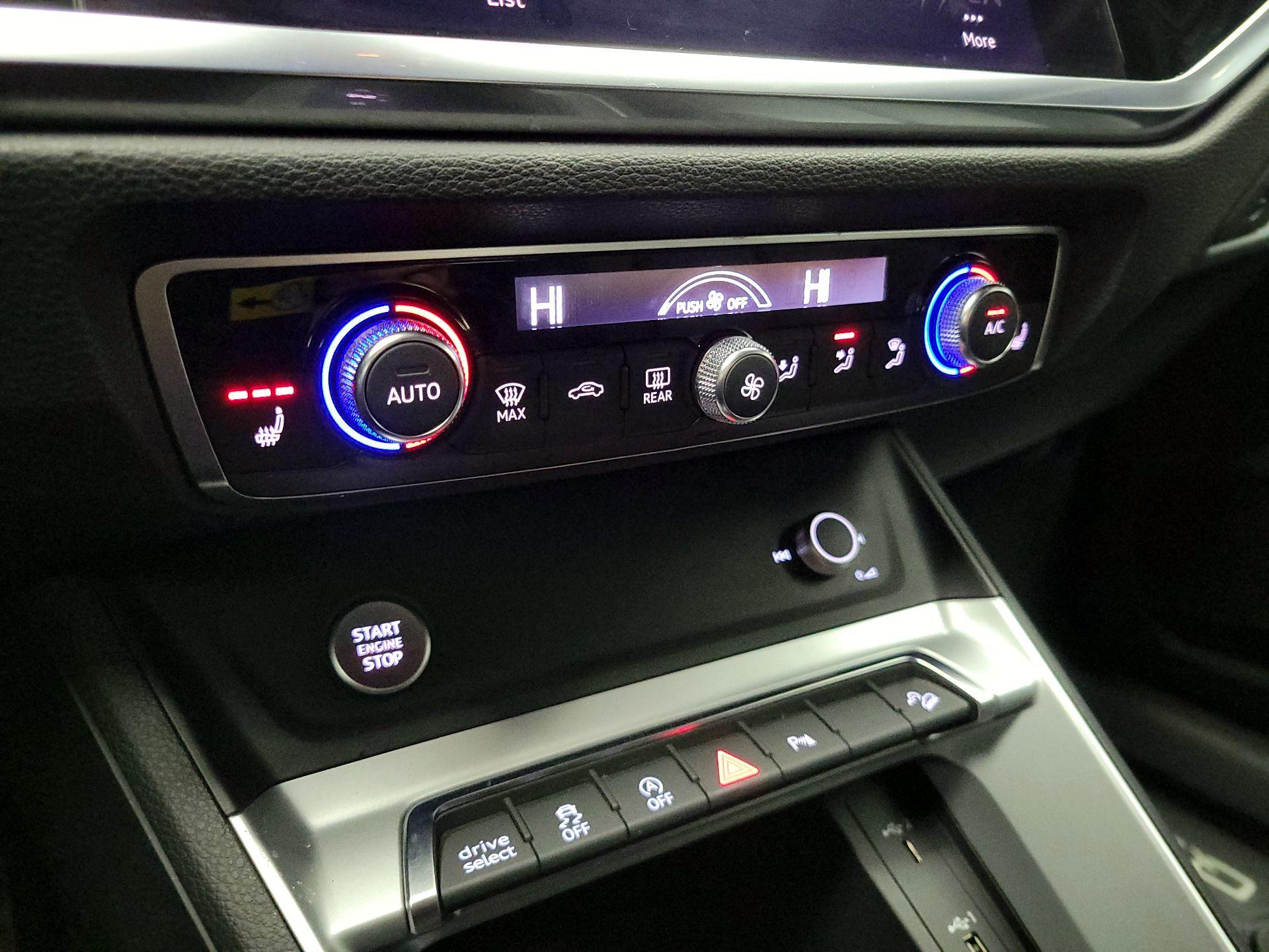 Thumbnail: 2020 Audi Q3 - 16