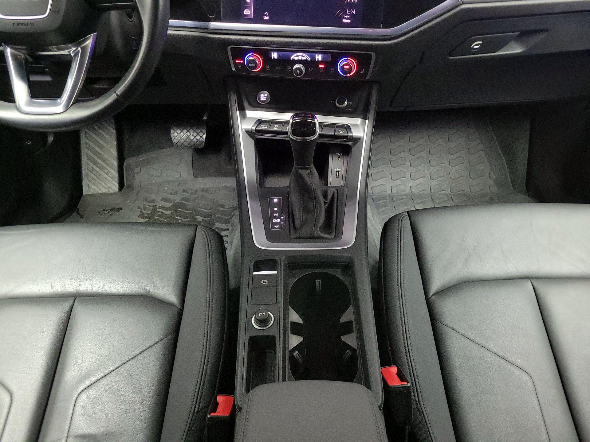 Thumbnail: 2020 Audi Q3 - 17