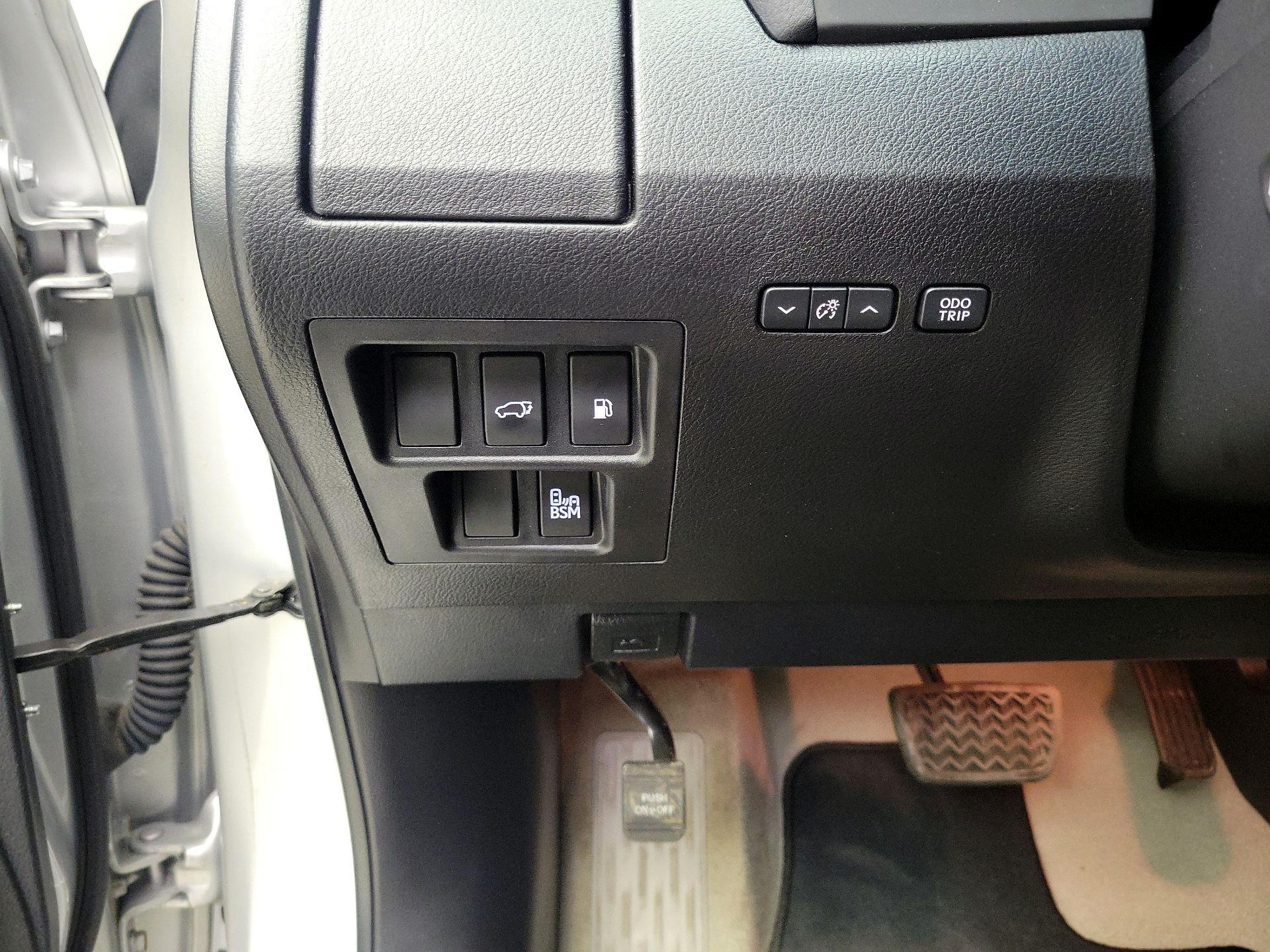 Thumbnail: 2015 Lexus RX - 13