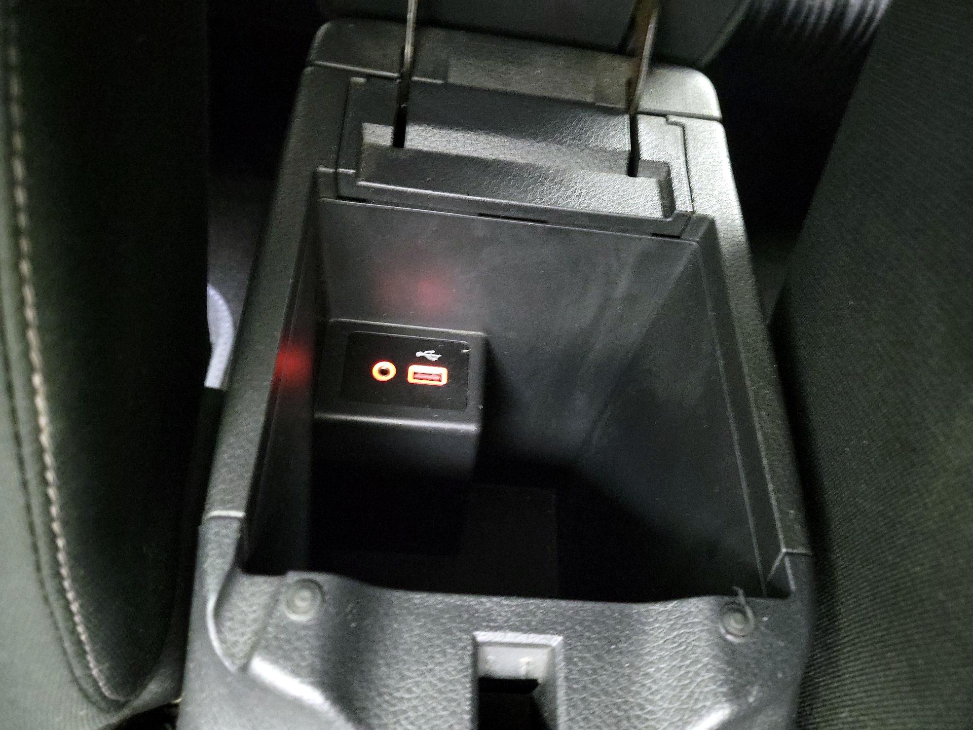 Thumbnail: 2019 Nissan Sentra - 18