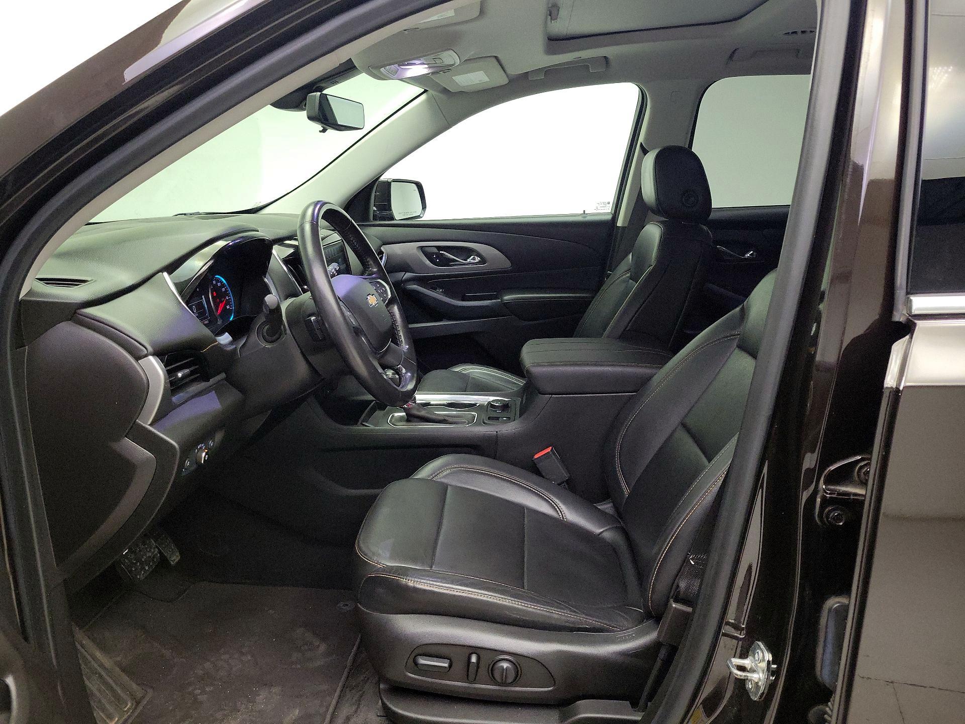 Thumbnail: 2019 Chevrolet Traverse - 11