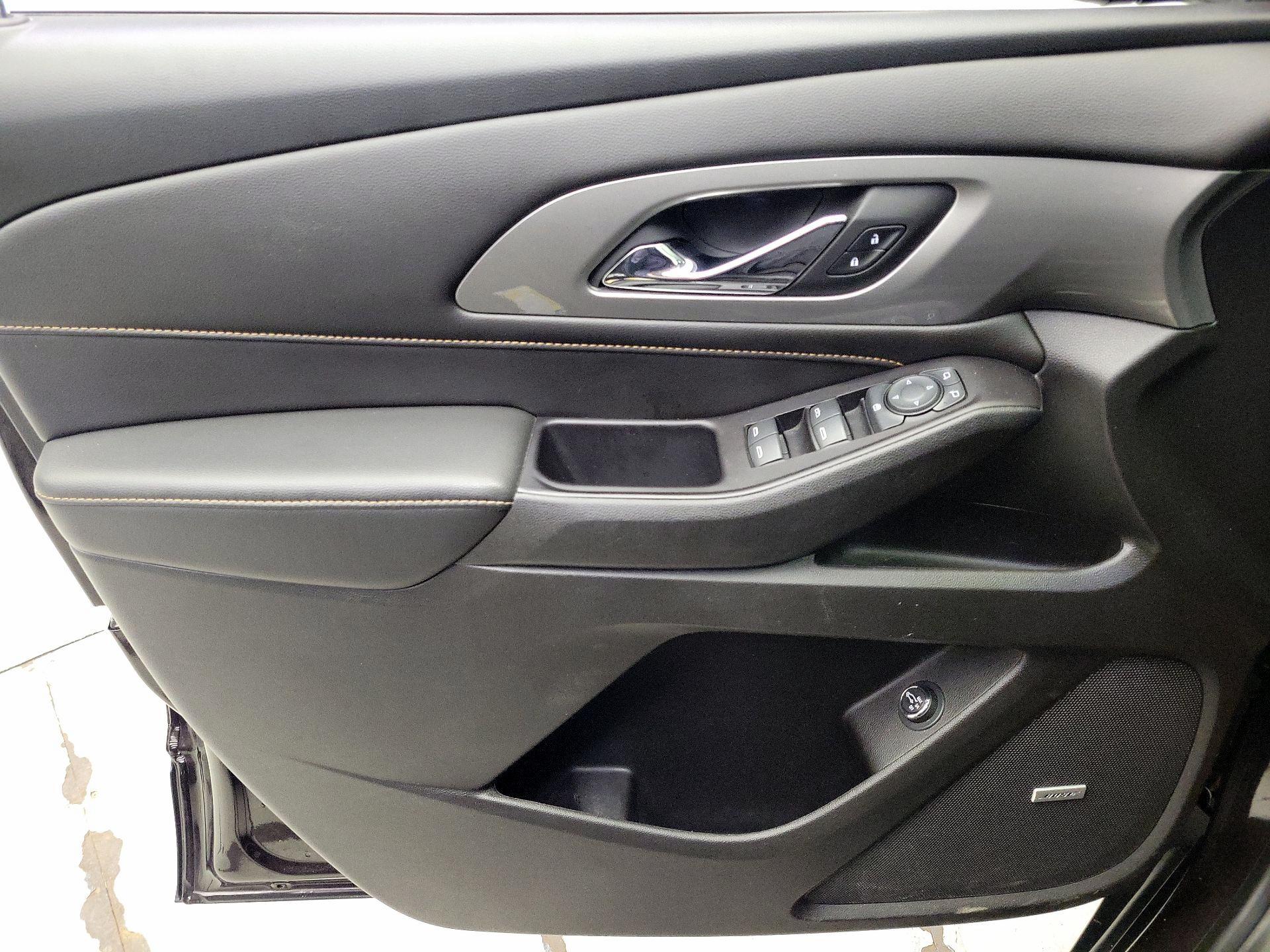 Thumbnail: 2019 Chevrolet Traverse - 12