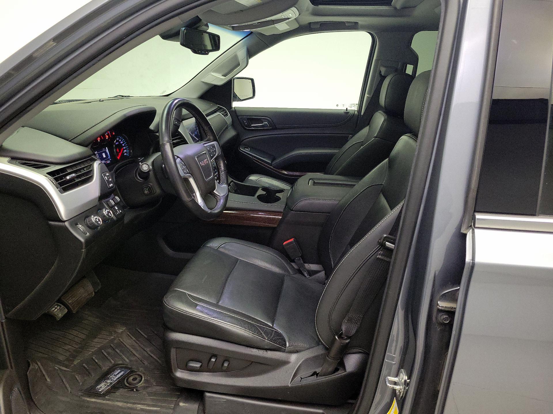 Thumbnail: 2019 GMC Yukon XL - 11