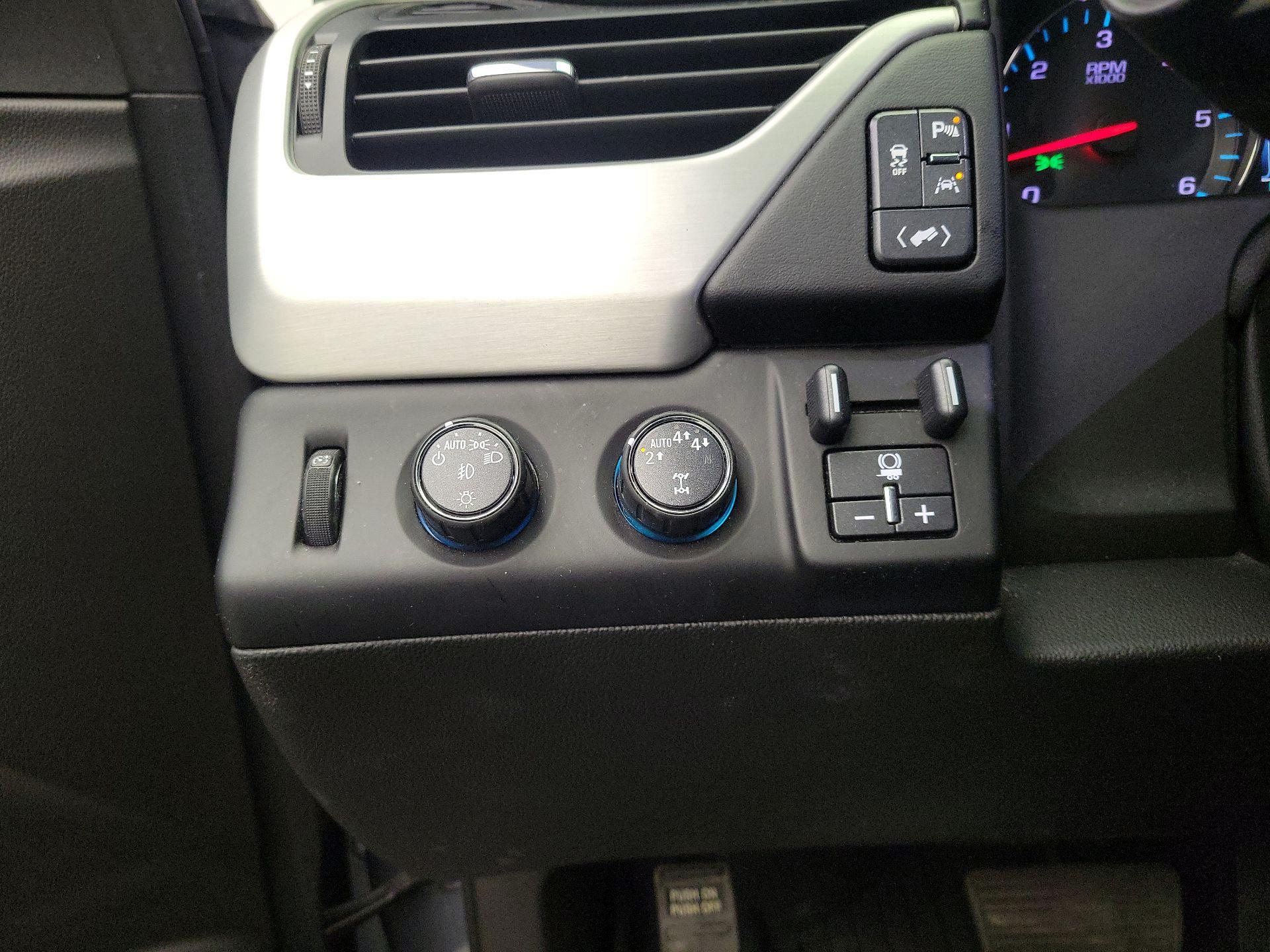 Thumbnail: 2019 GMC Yukon XL - 13