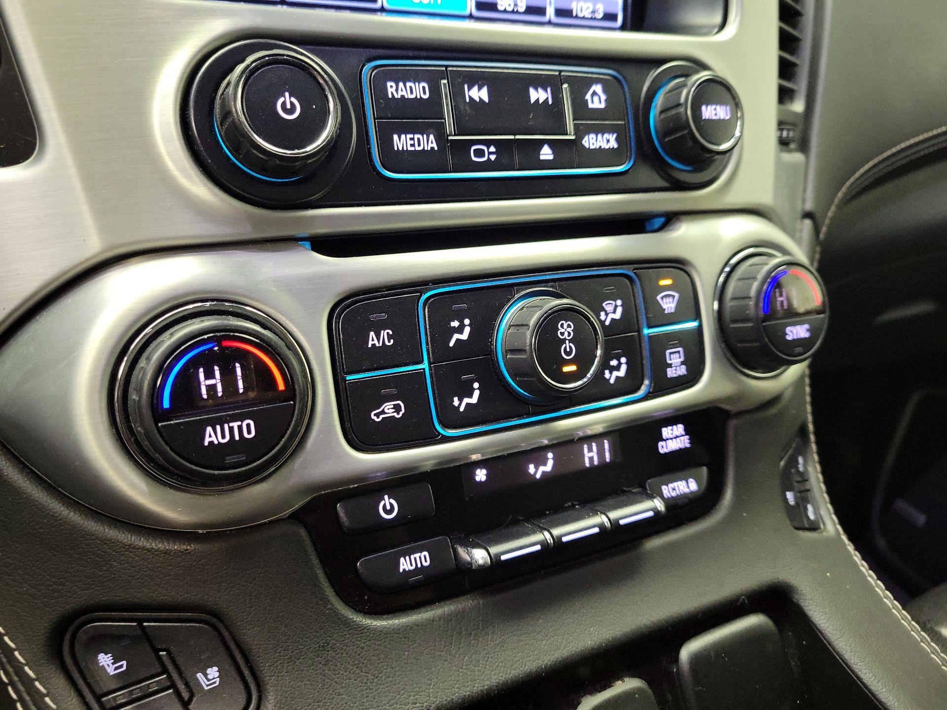 Thumbnail: 2019 GMC Yukon XL - 17