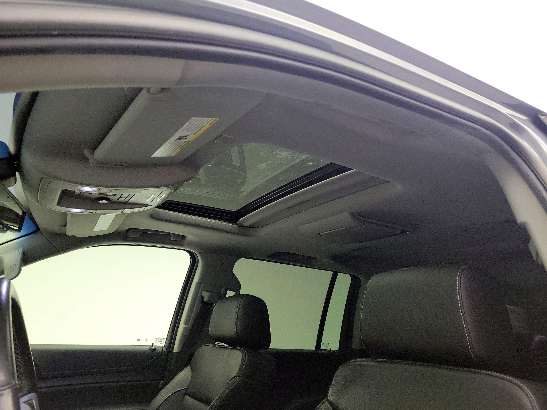 Thumbnail: 2019 GMC Yukon XL - 20