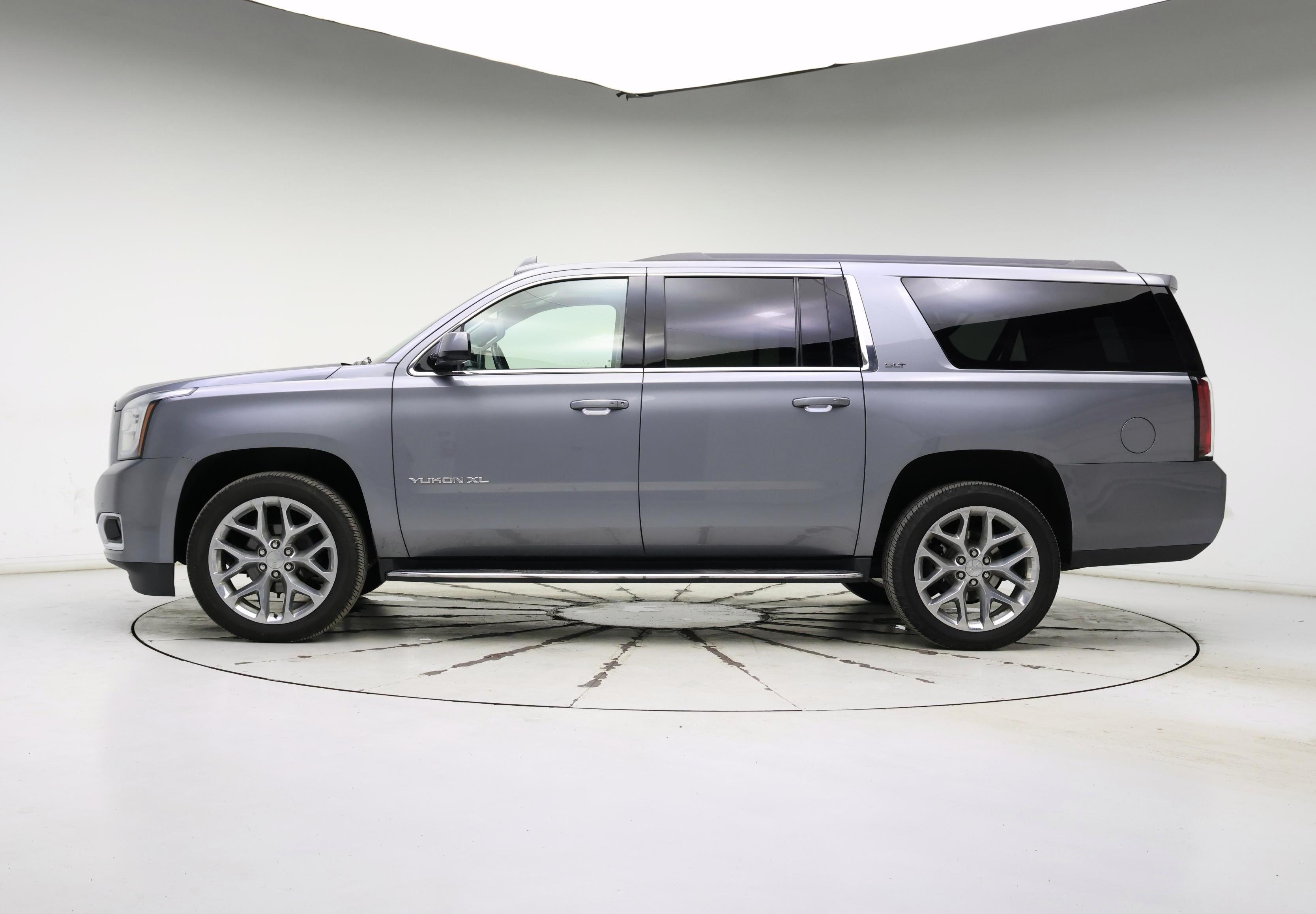 Thumbnail: 2019 GMC Yukon XL - 3