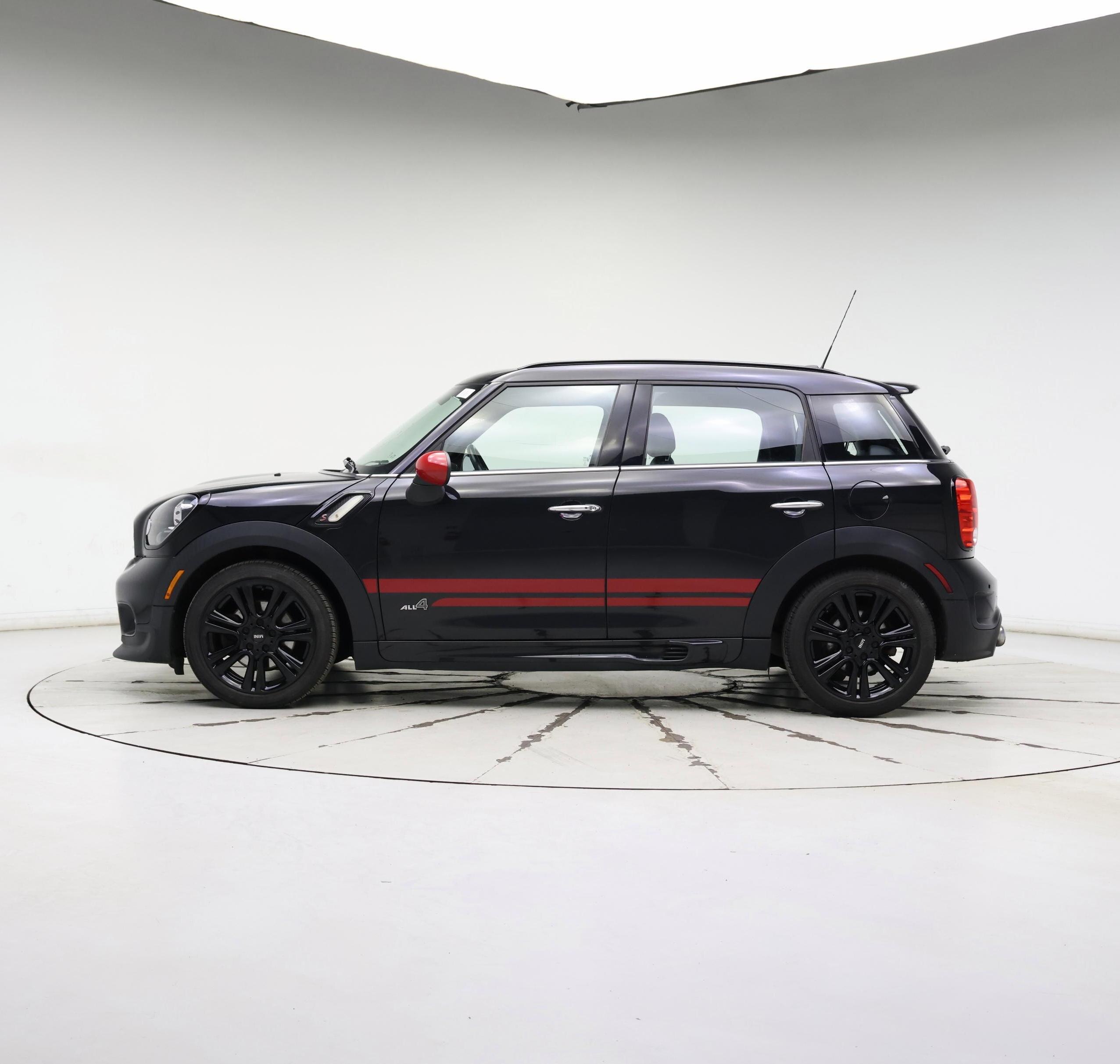 Thumbnail: 2015 MINI Cooper Countryman - 3