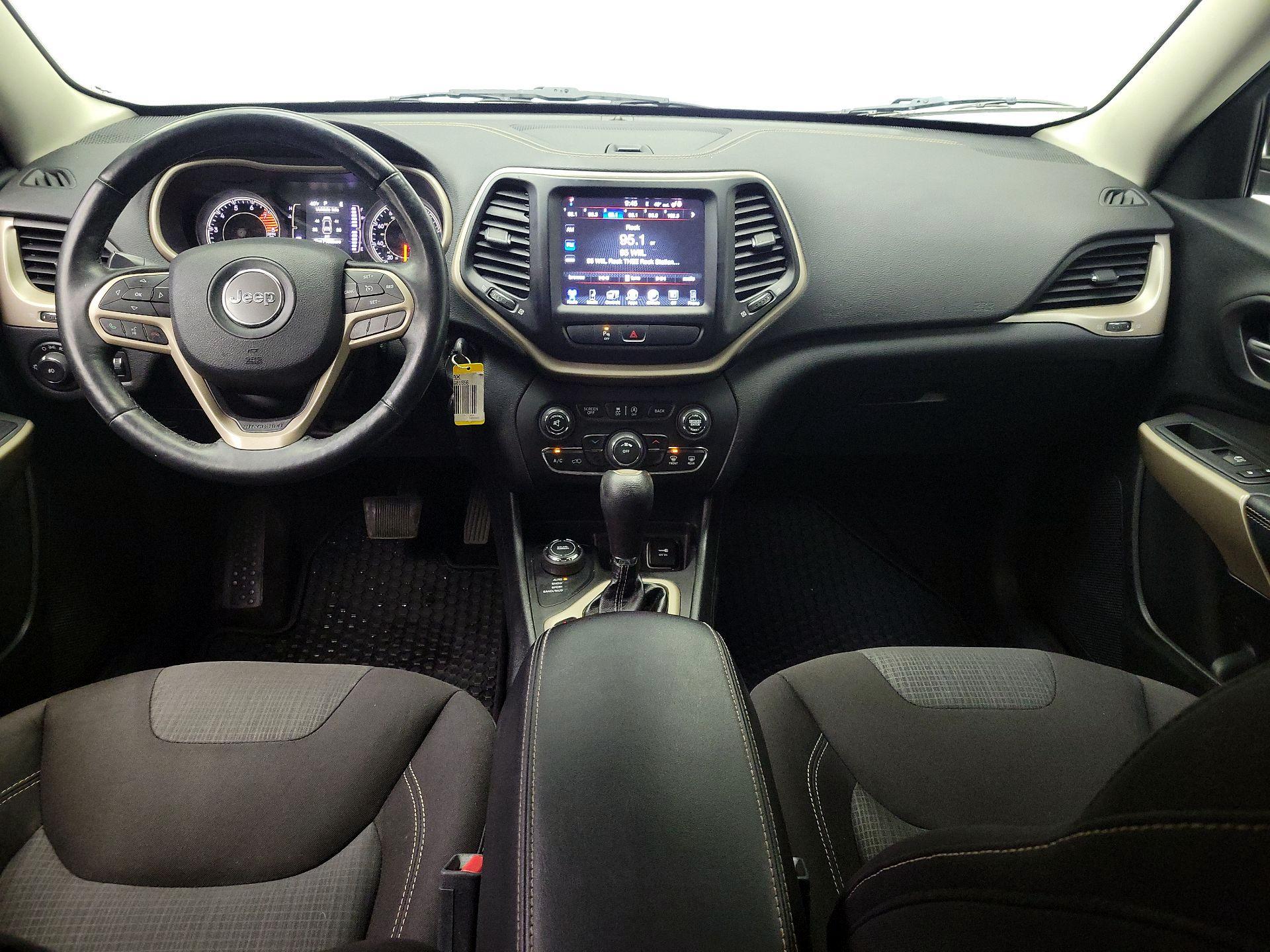 Thumbnail: 2017 Jeep Cherokee - 9