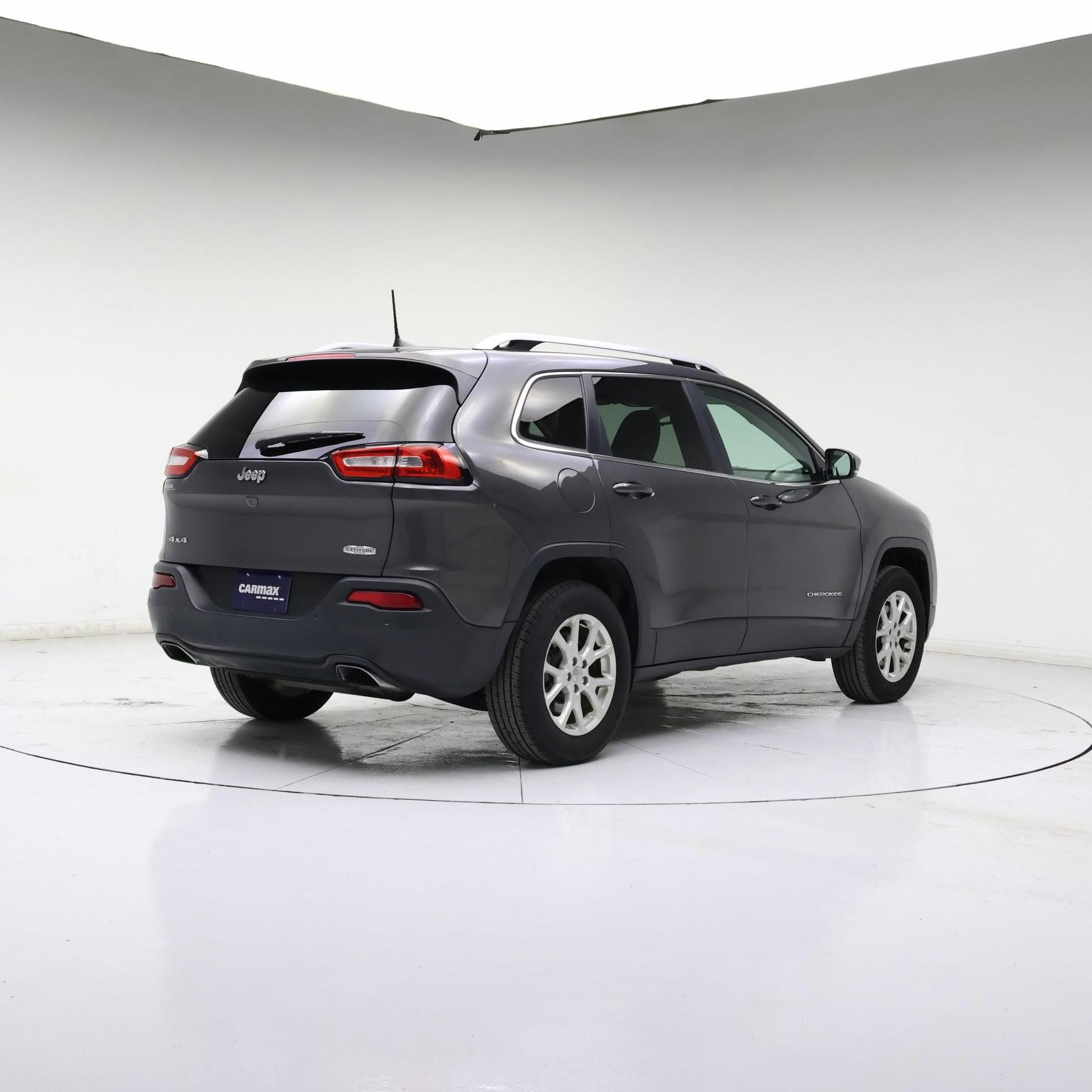 Thumbnail: 2017 Jeep Cherokee - 8