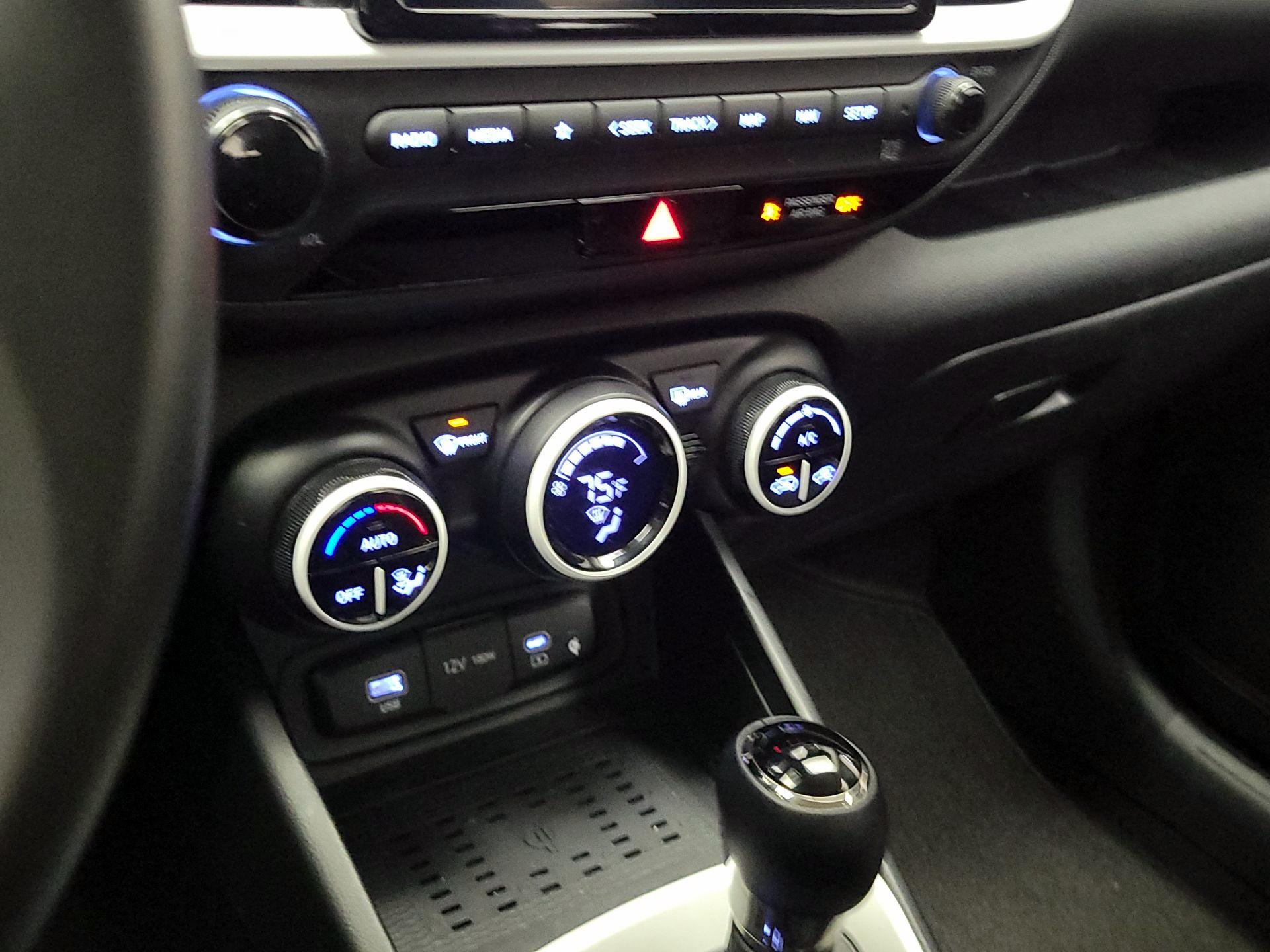 Thumbnail: 2024 Hyundai Venue - 17