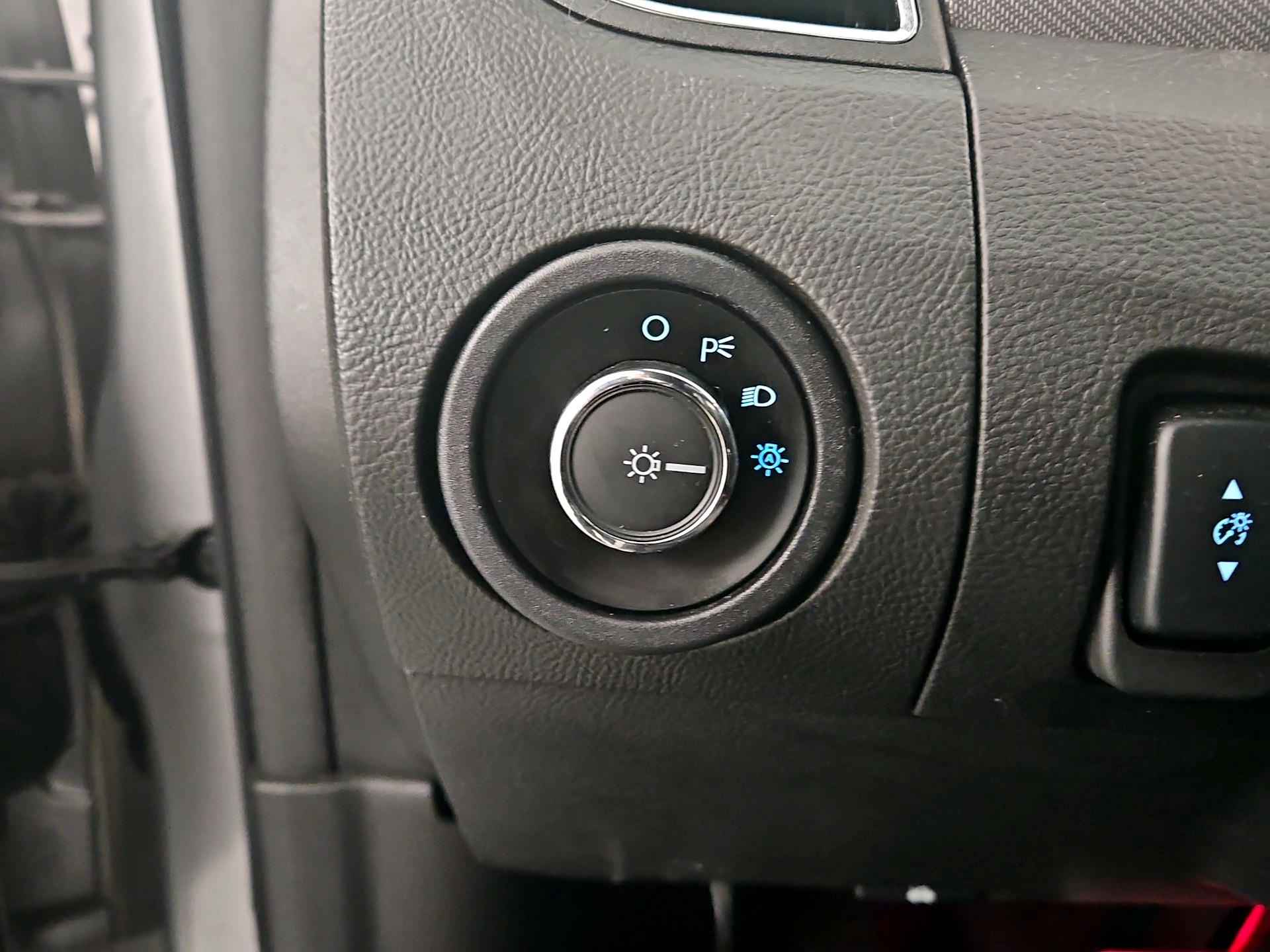 Thumbnail: 2018 Ford Taurus - 13