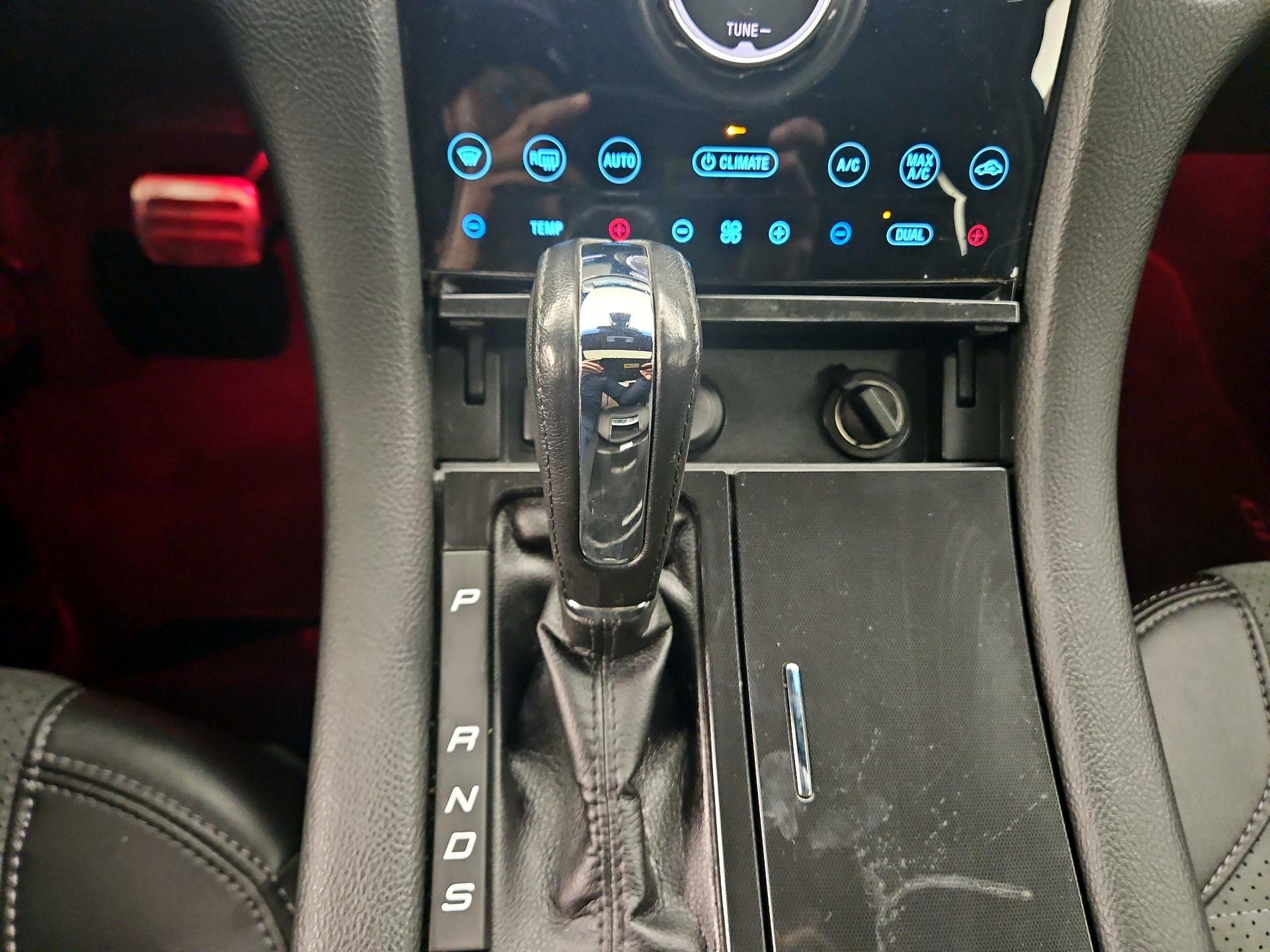 Thumbnail: 2018 Ford Taurus - 18