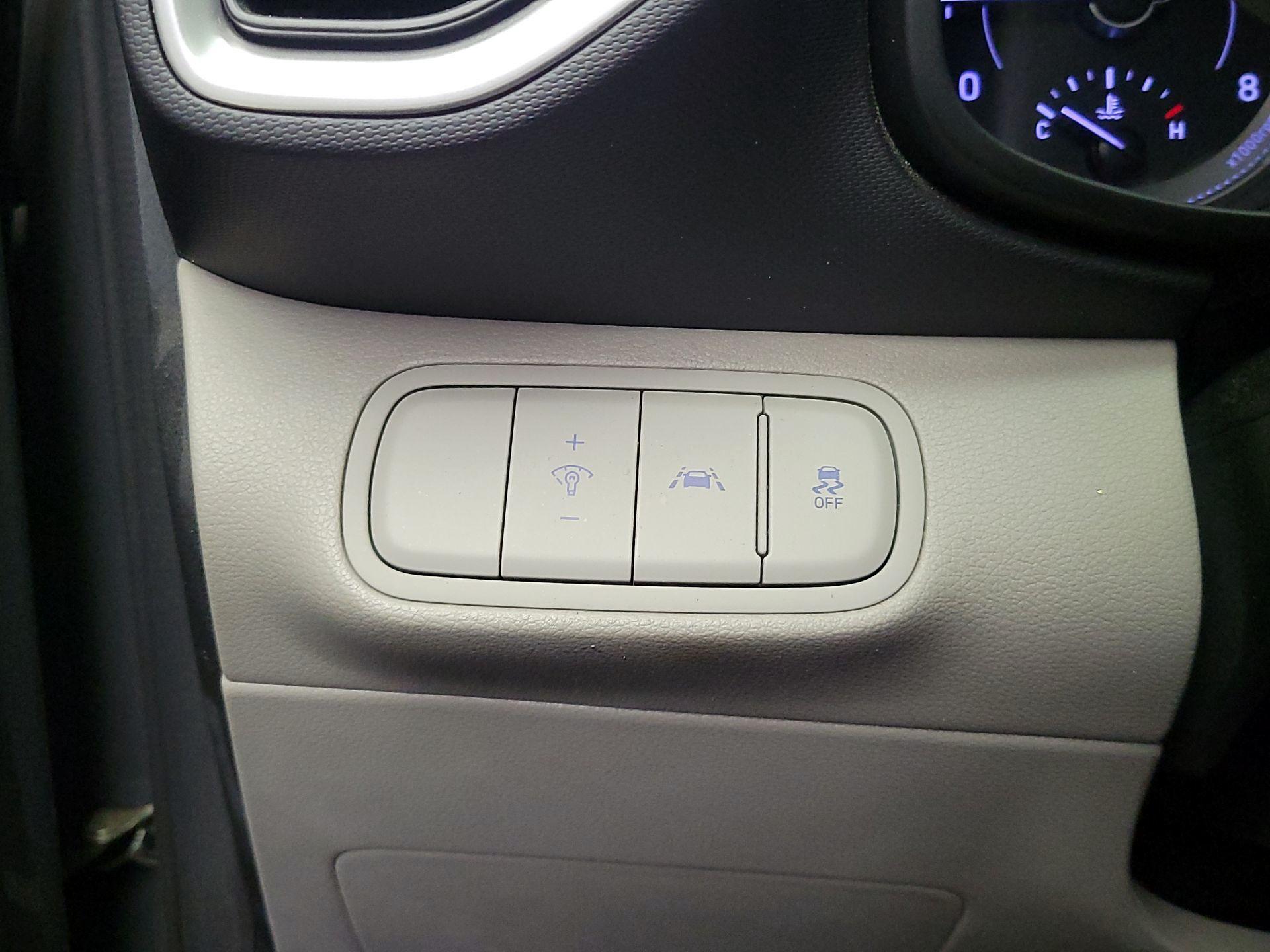 Thumbnail: 2020 Hyundai Venue - 13