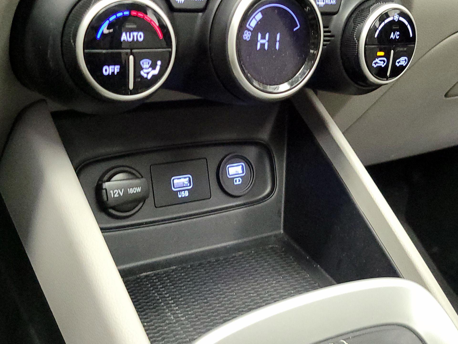 Thumbnail: 2020 Hyundai Venue - 18