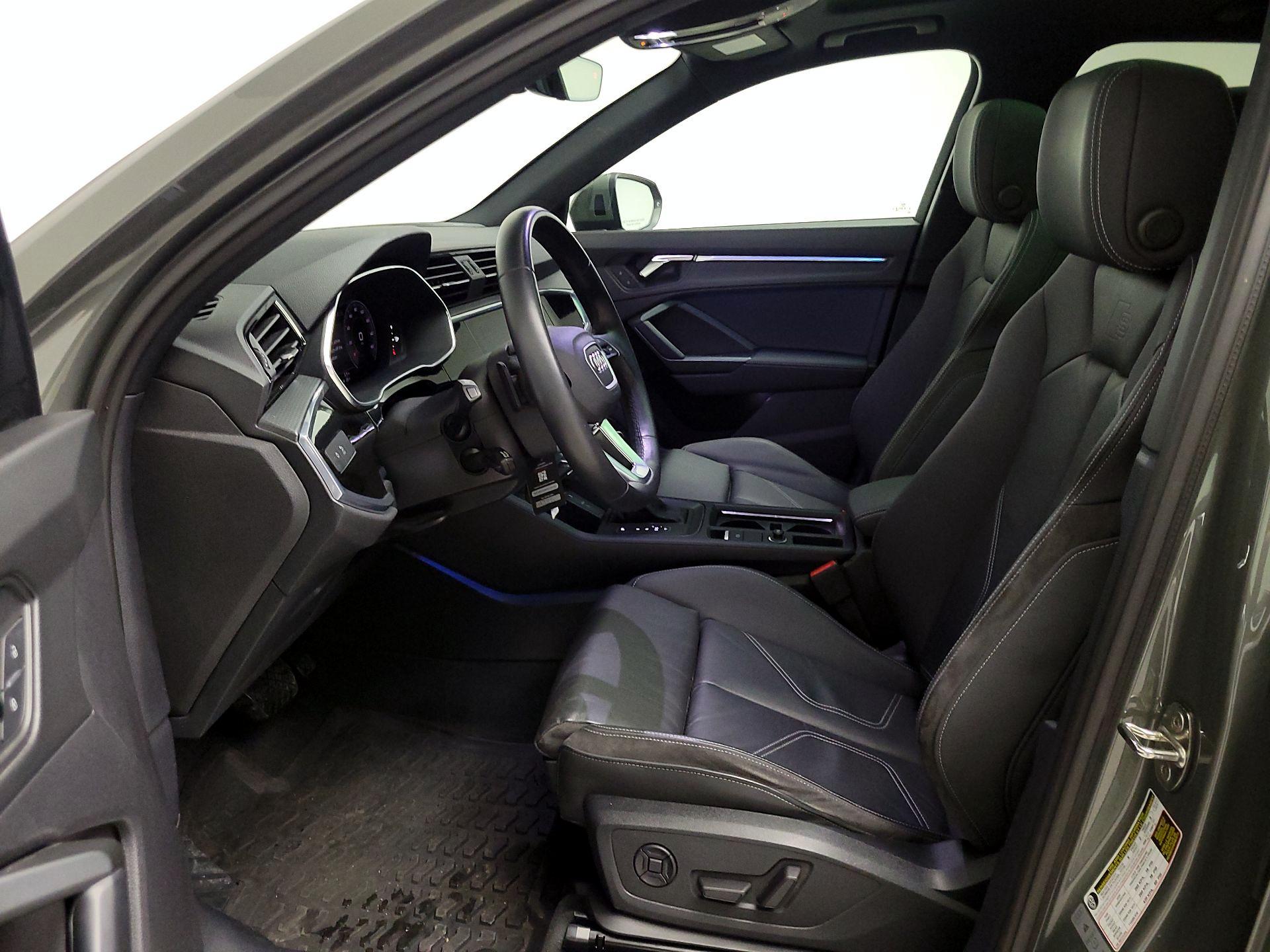 Thumbnail: 2022 Audi Q3 - 11