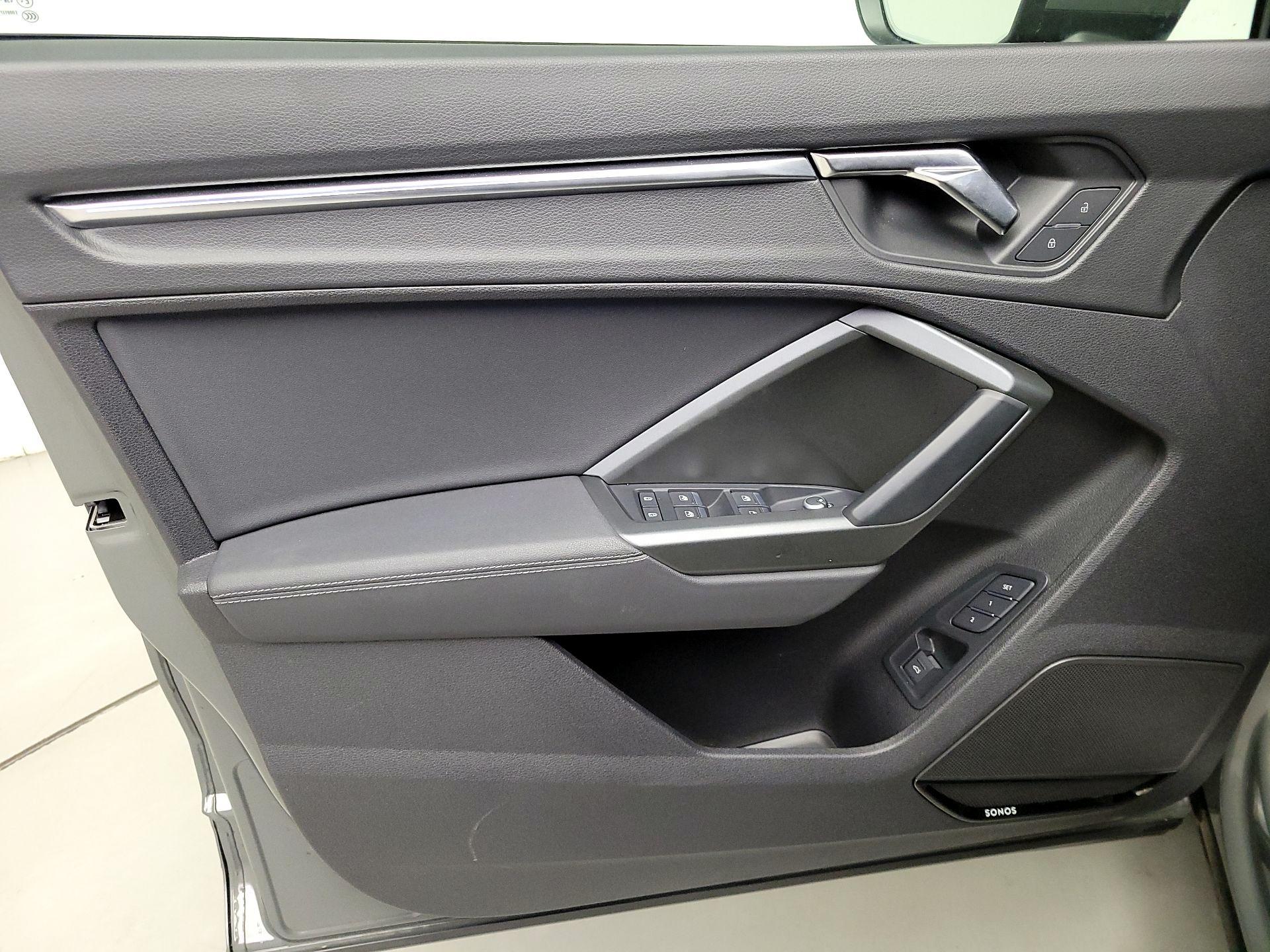 Thumbnail: 2022 Audi Q3 - 12