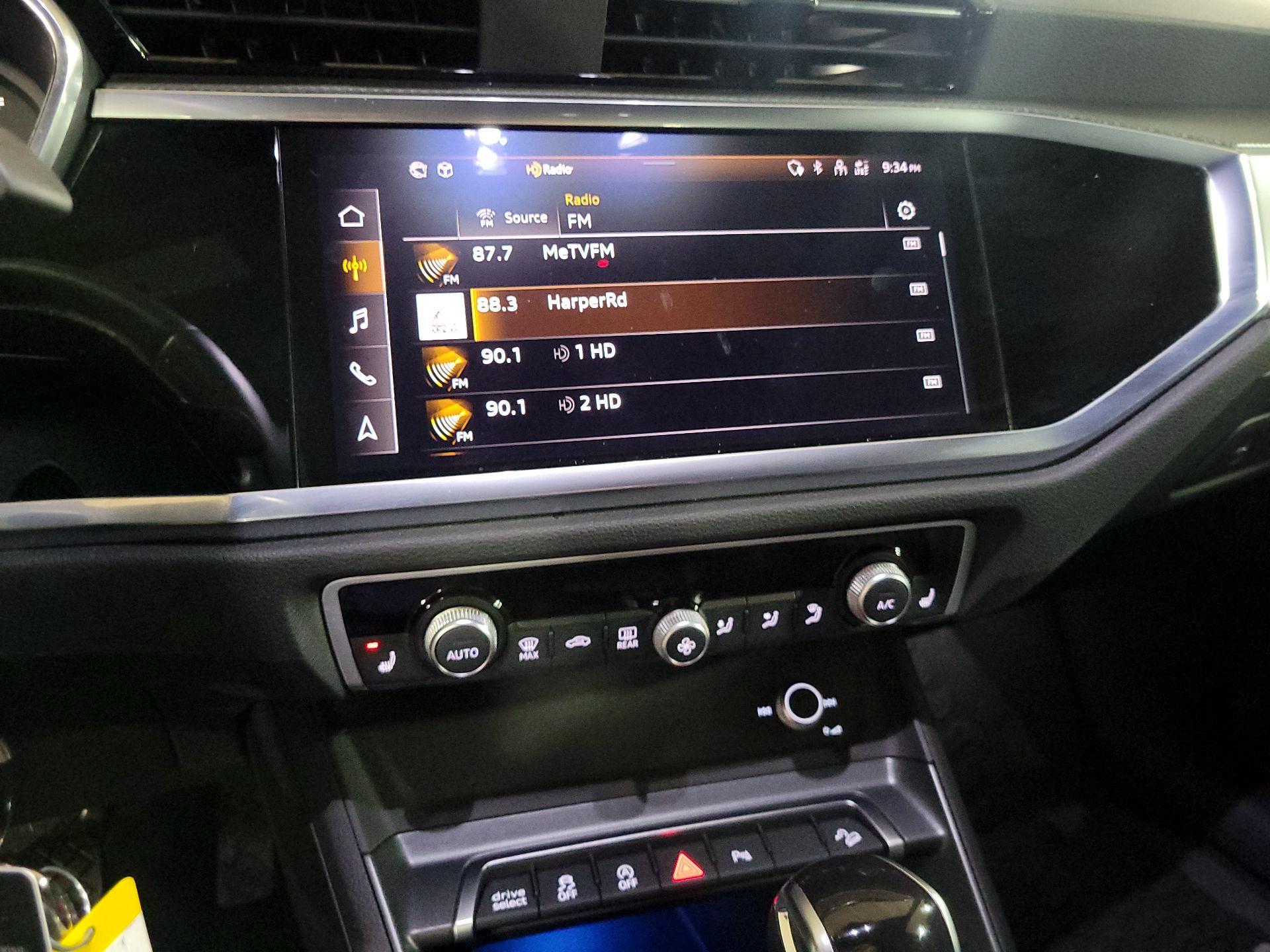 Thumbnail: 2022 Audi Q3 - 16