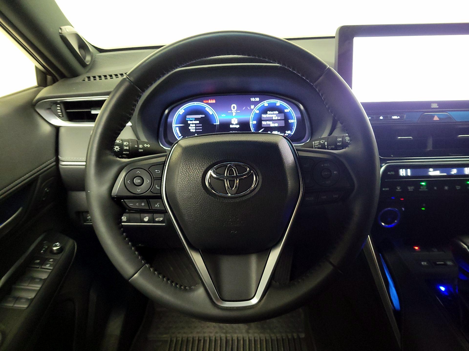 Thumbnail: 2024 Toyota Venza - 10