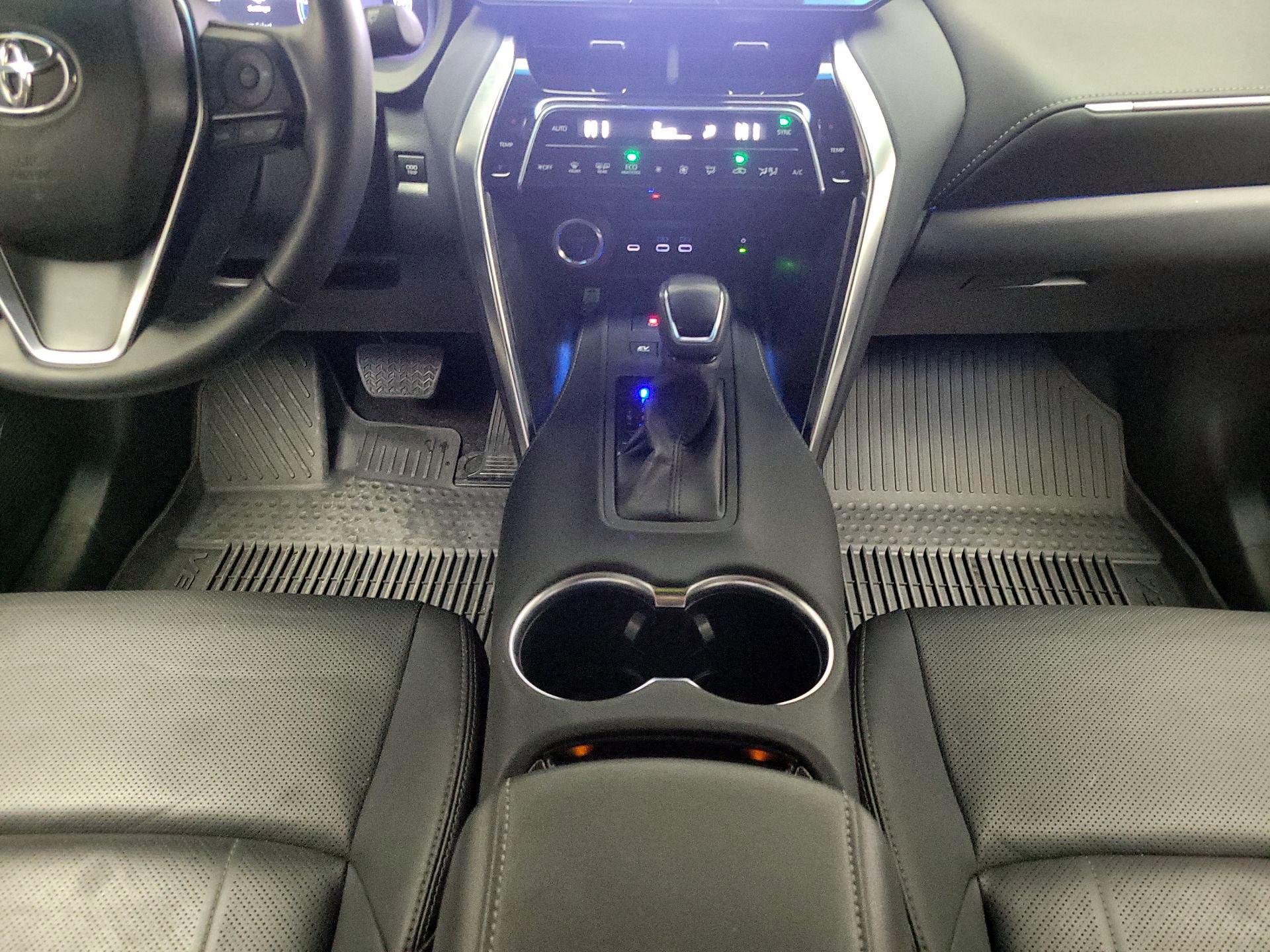 Thumbnail: 2024 Toyota Venza - 17