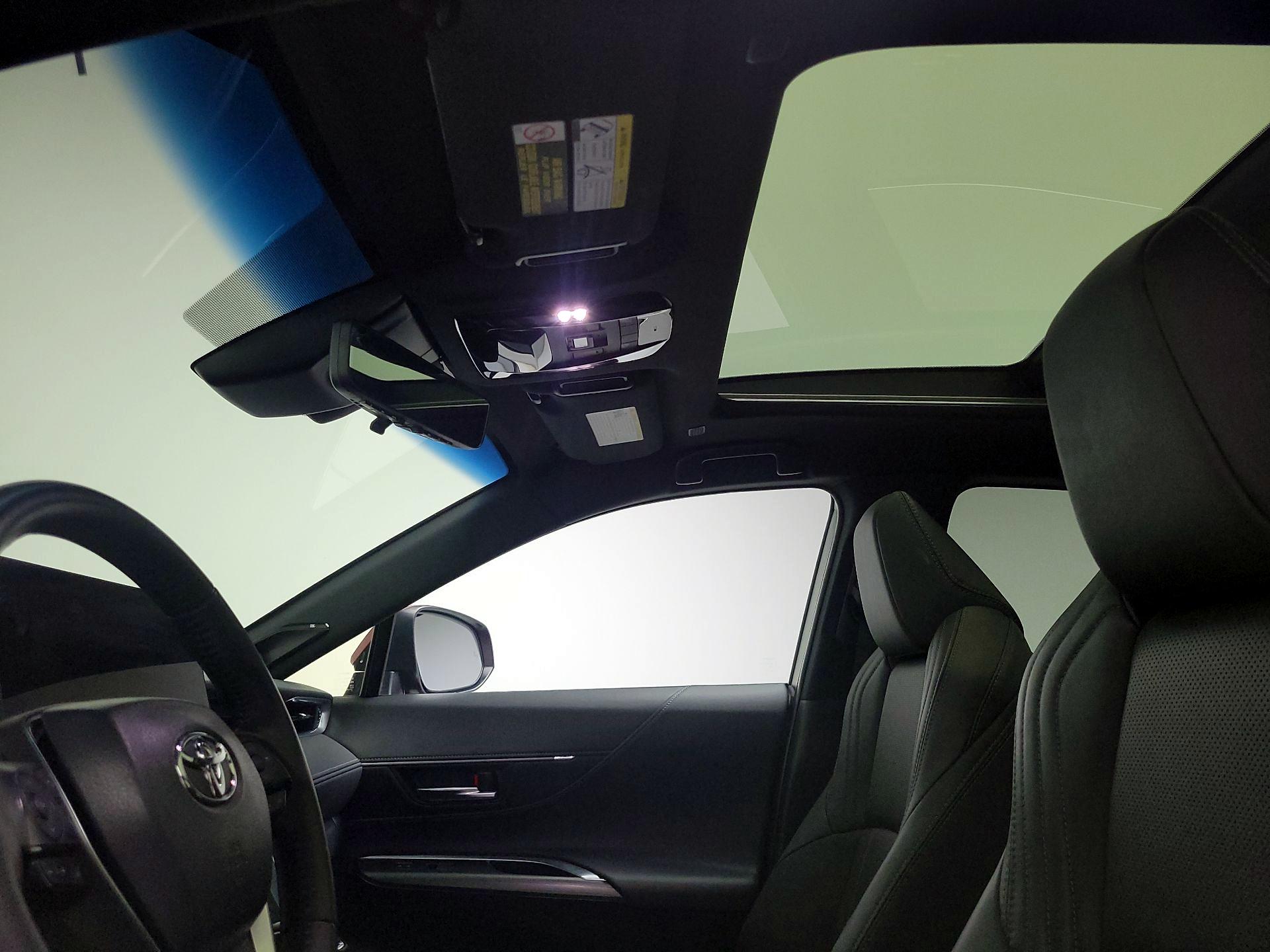 Thumbnail: 2024 Toyota Venza - 19