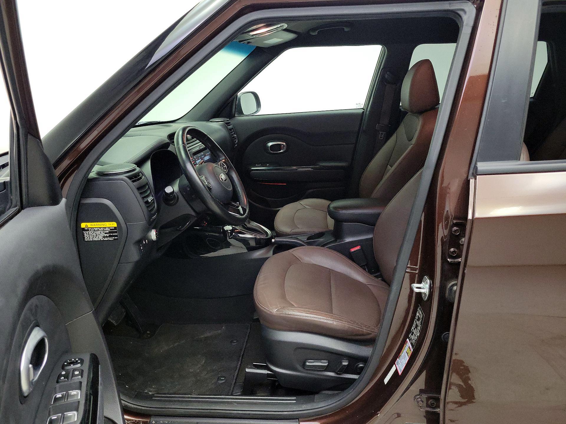 Thumbnail: 2017 Kia Soul - 11