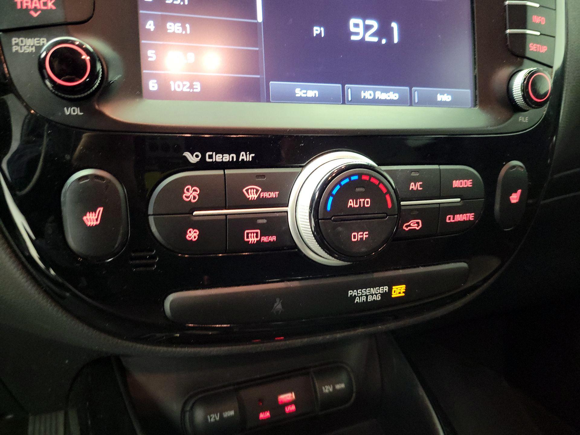 Thumbnail: 2017 Kia Soul - 16