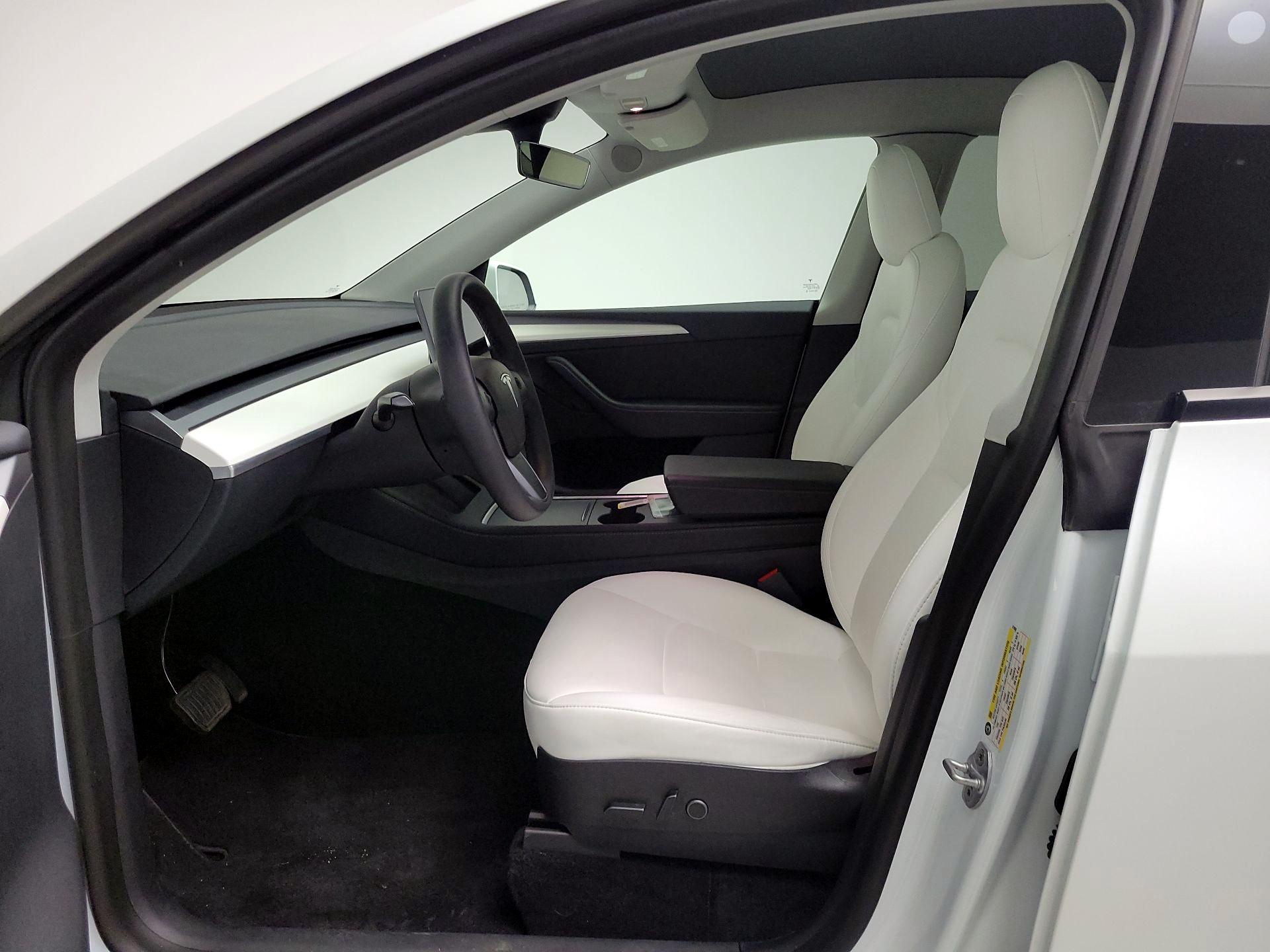 Thumbnail: 2023 Tesla Model Y - 11