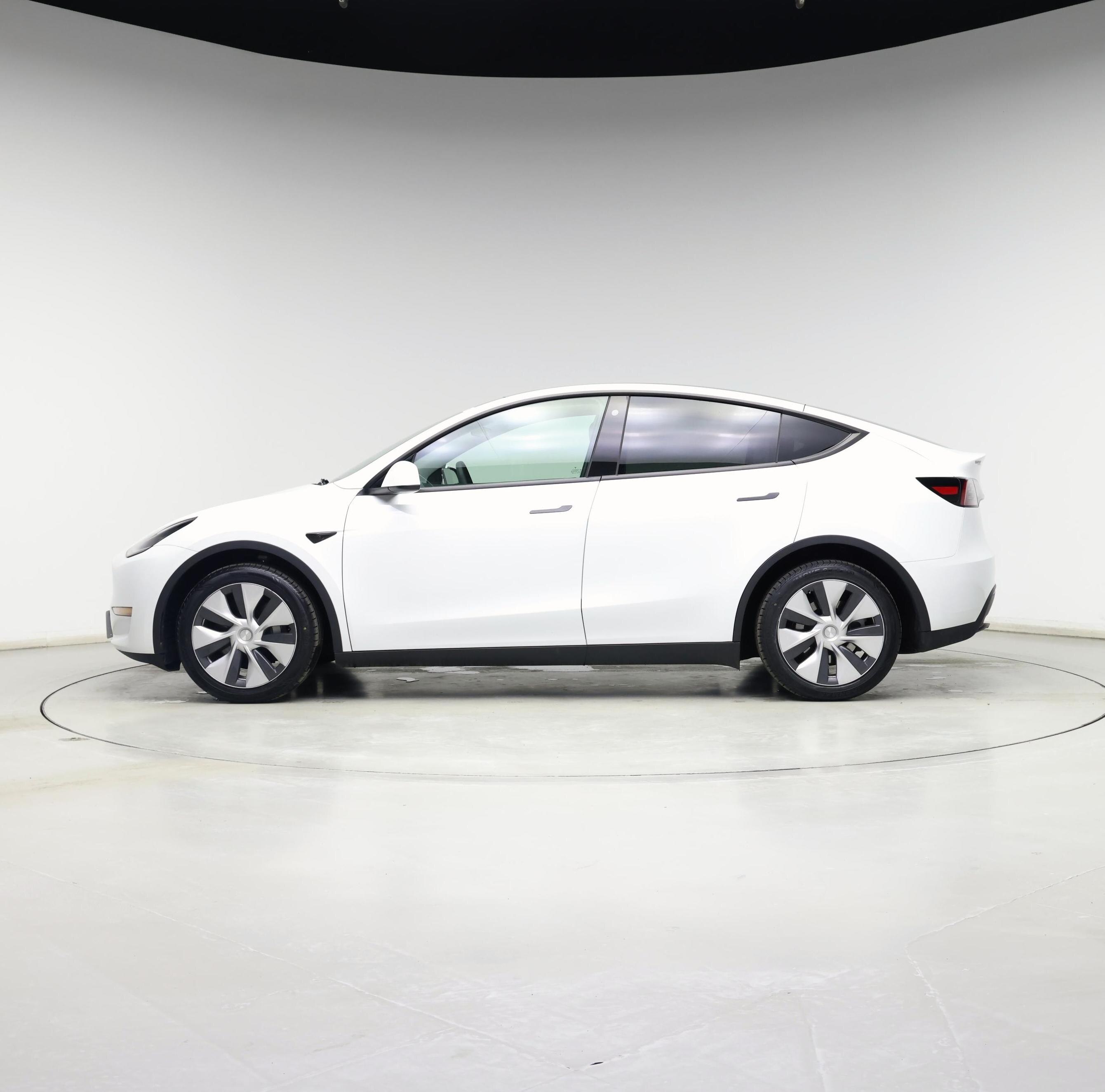 Thumbnail: 2023 Tesla Model Y - 3