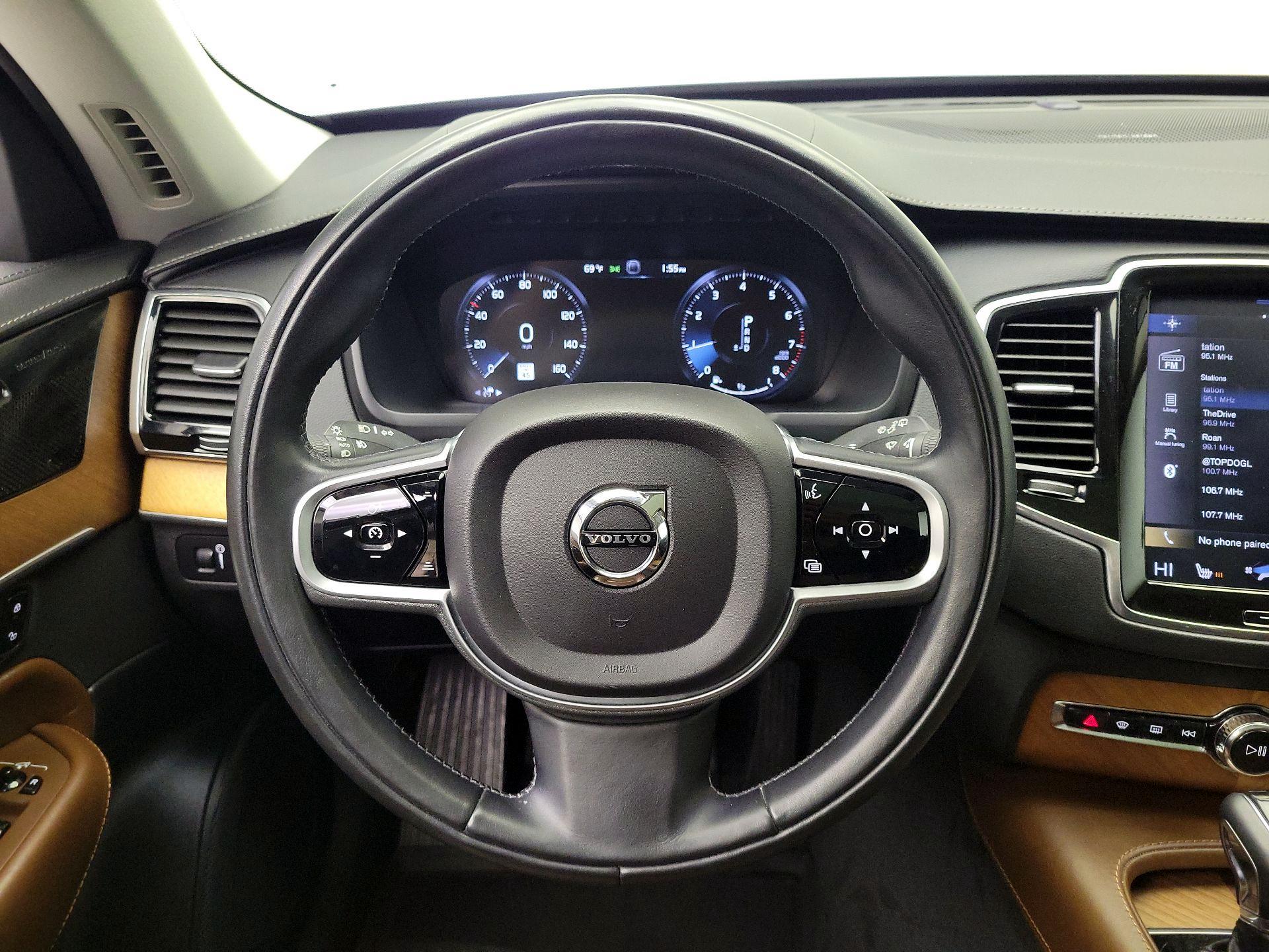 Thumbnail: 2019 Volvo XC90 - 10