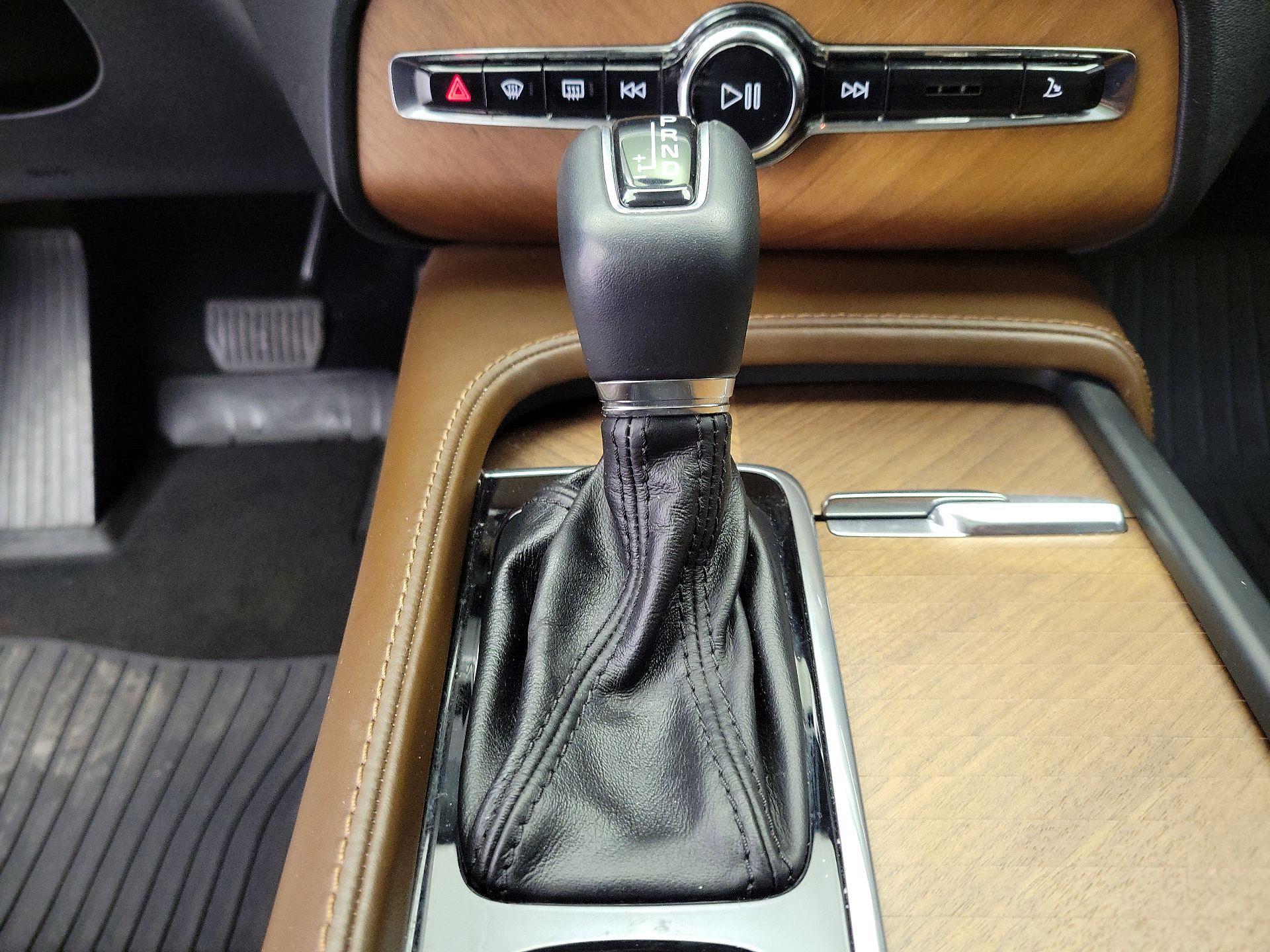 Thumbnail: 2019 Volvo XC90 - 16