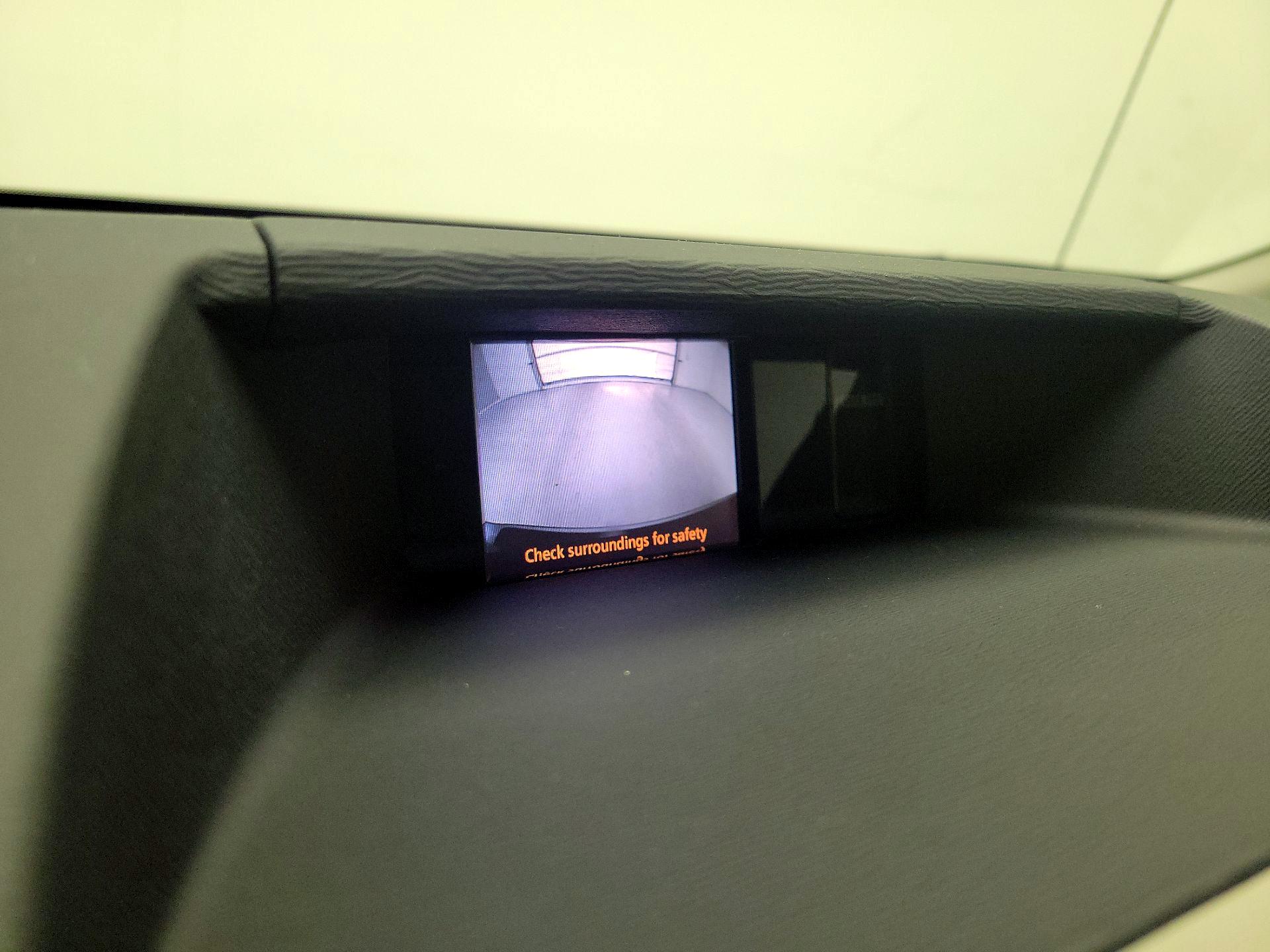 Thumbnail: 2014 Toyota Sienna - 13