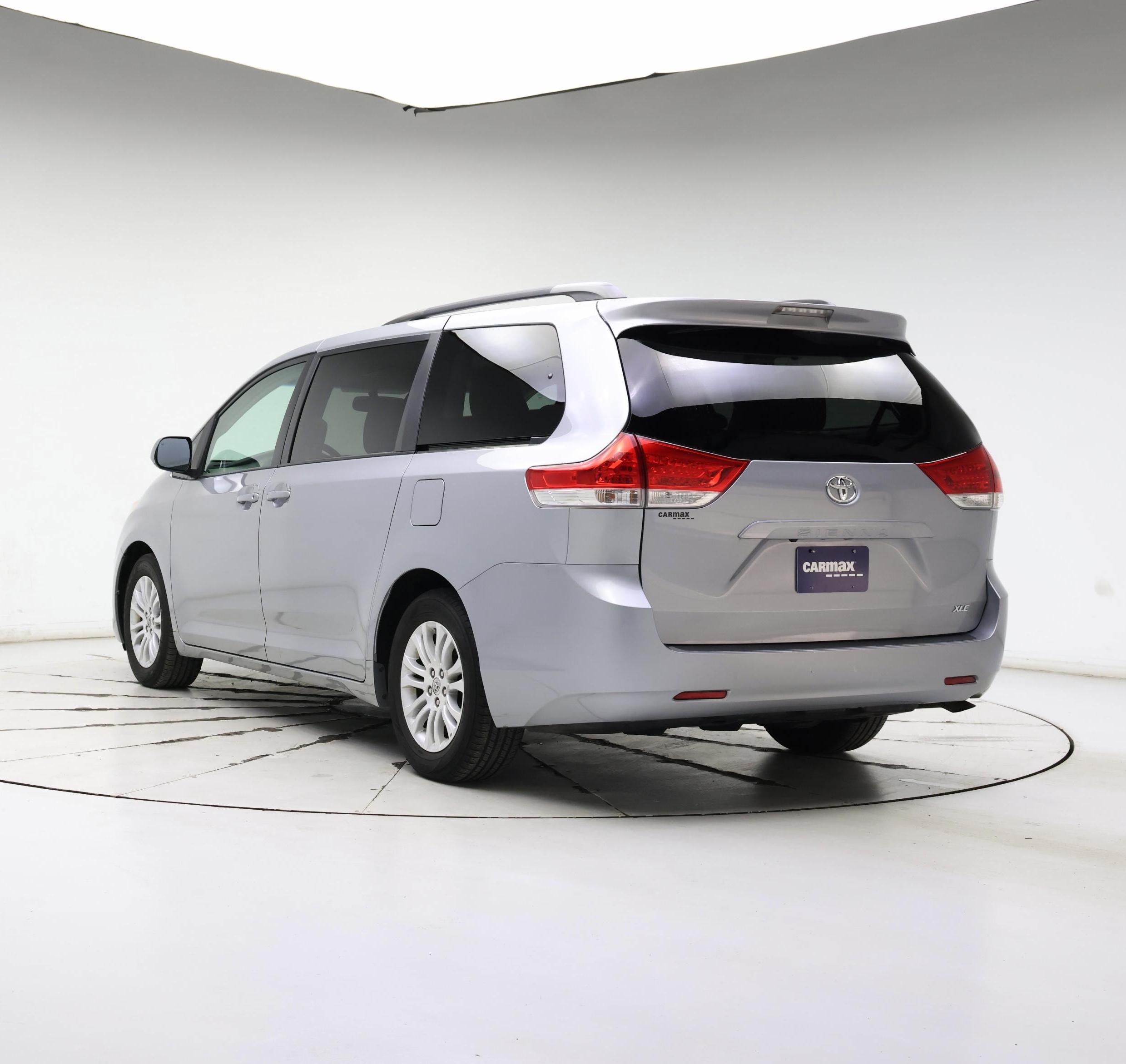 Thumbnail: 2014 Toyota Sienna - 2