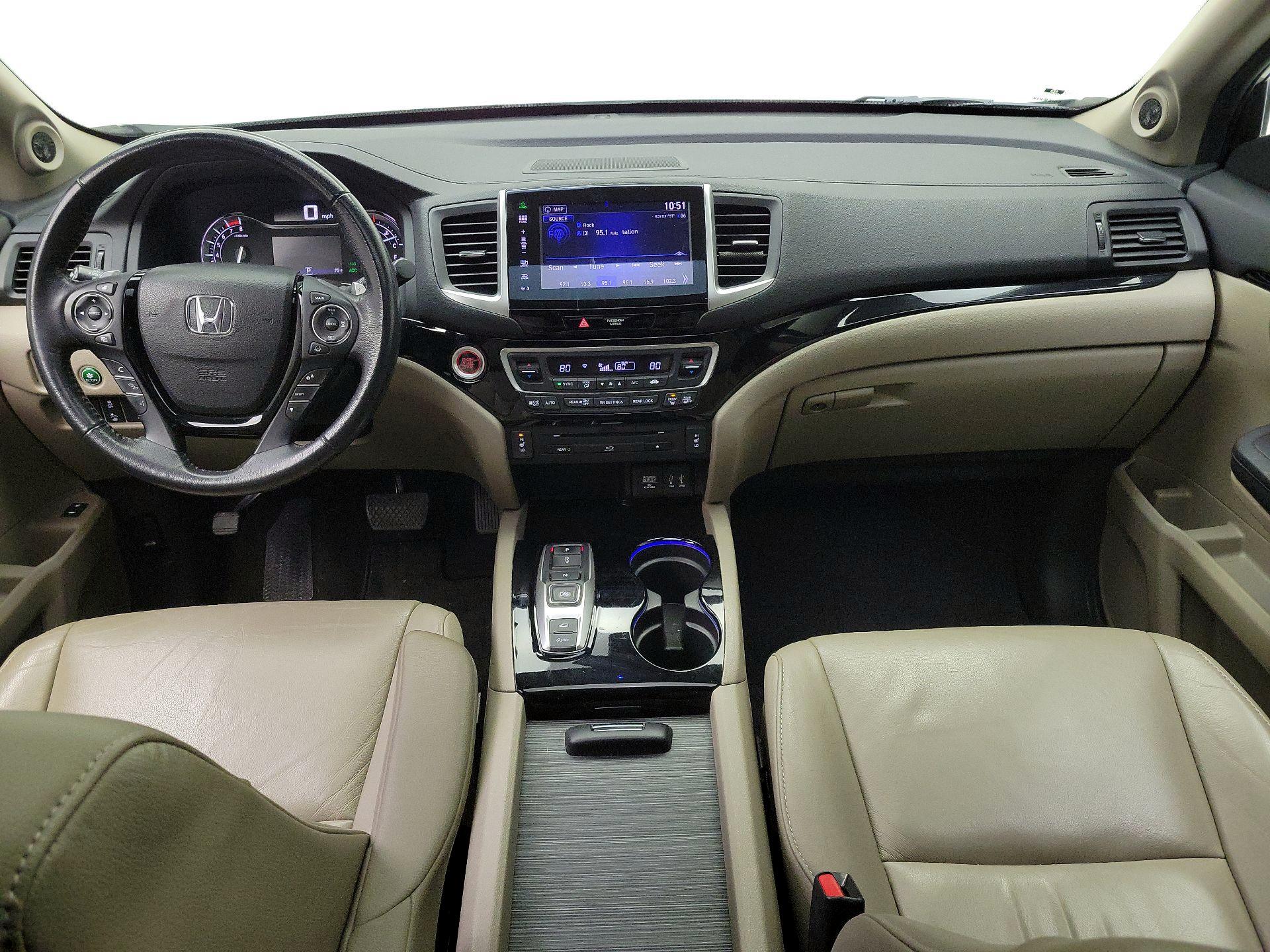 Thumbnail: 2016 Honda Pilot - 9