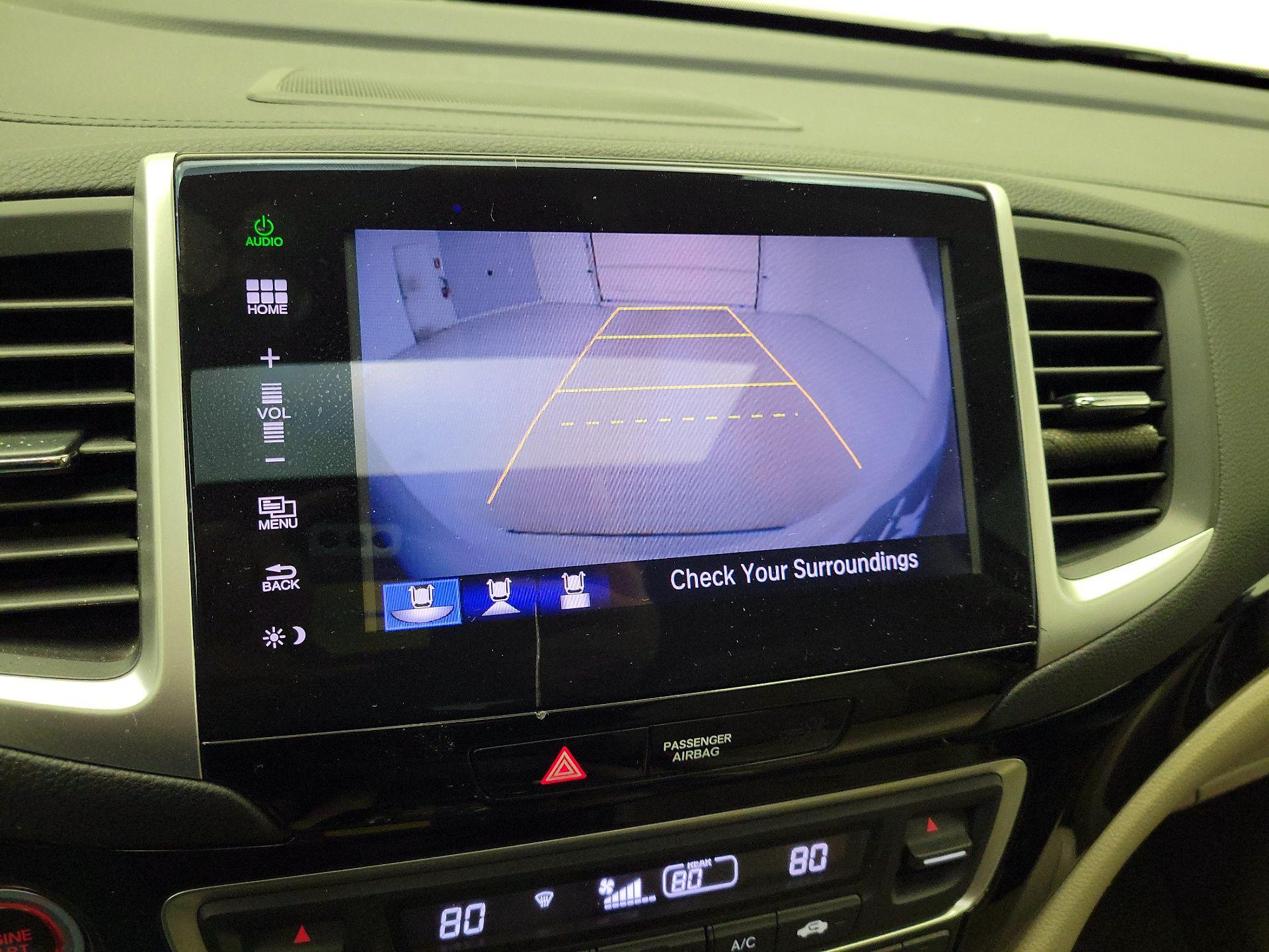 Thumbnail: 2016 Honda Pilot - 15