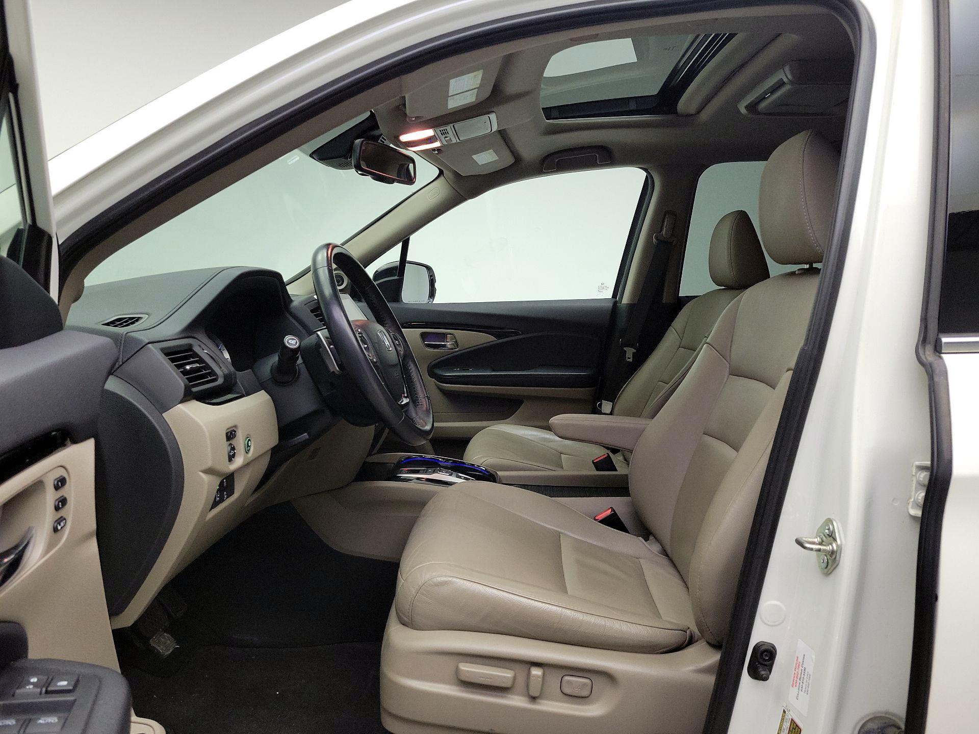 Thumbnail: 2016 Honda Pilot - 20