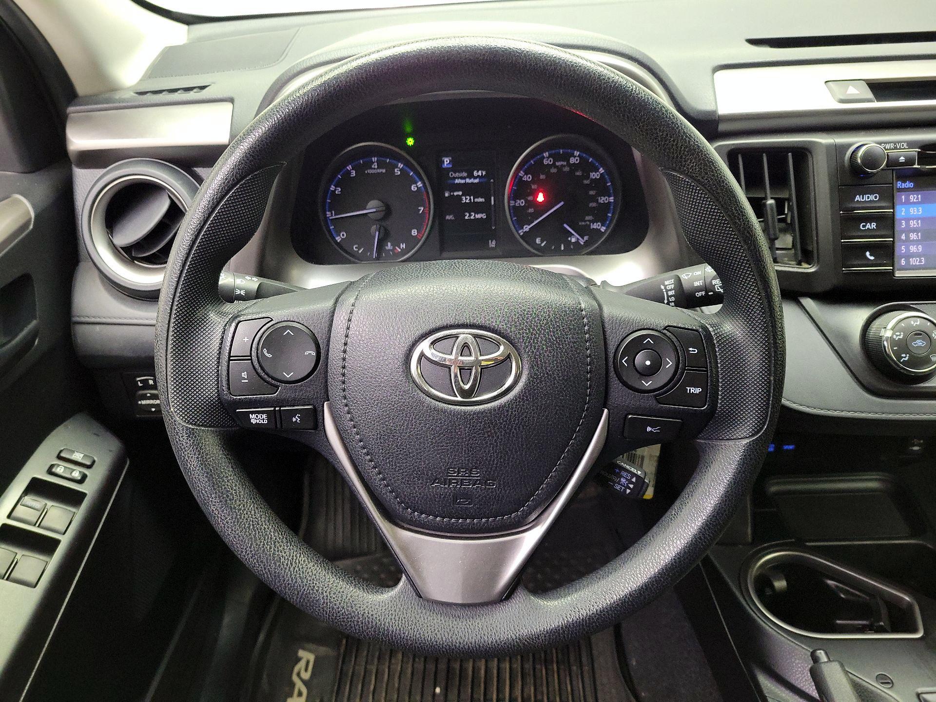 Thumbnail: 2018 Toyota RAV4 - 10