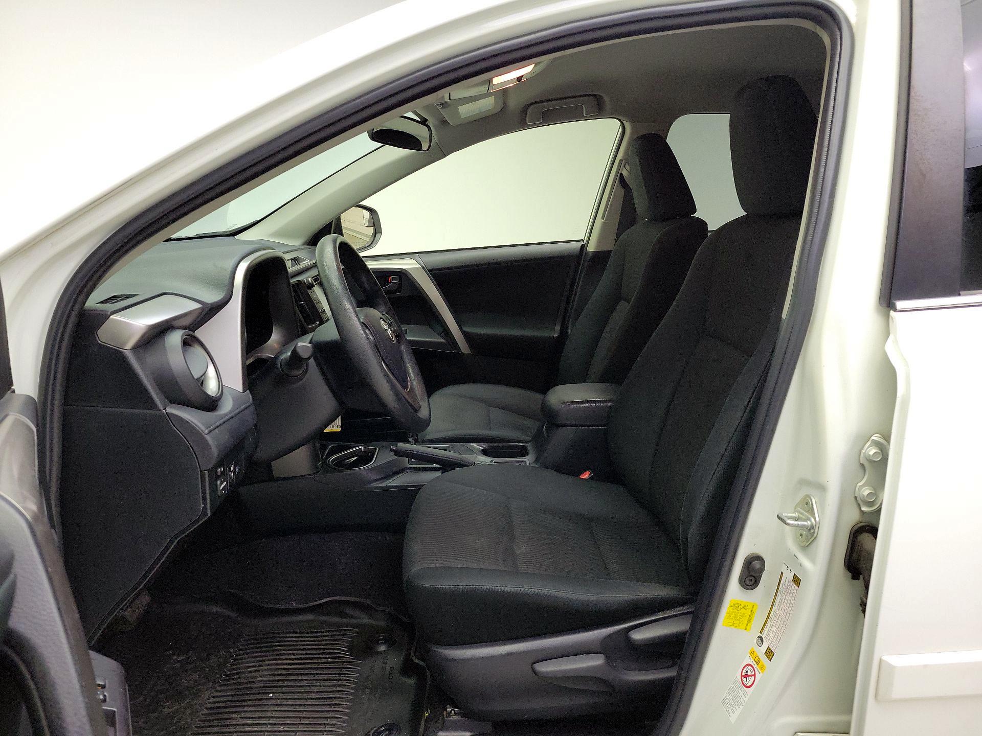 Thumbnail: 2018 Toyota RAV4 - 11