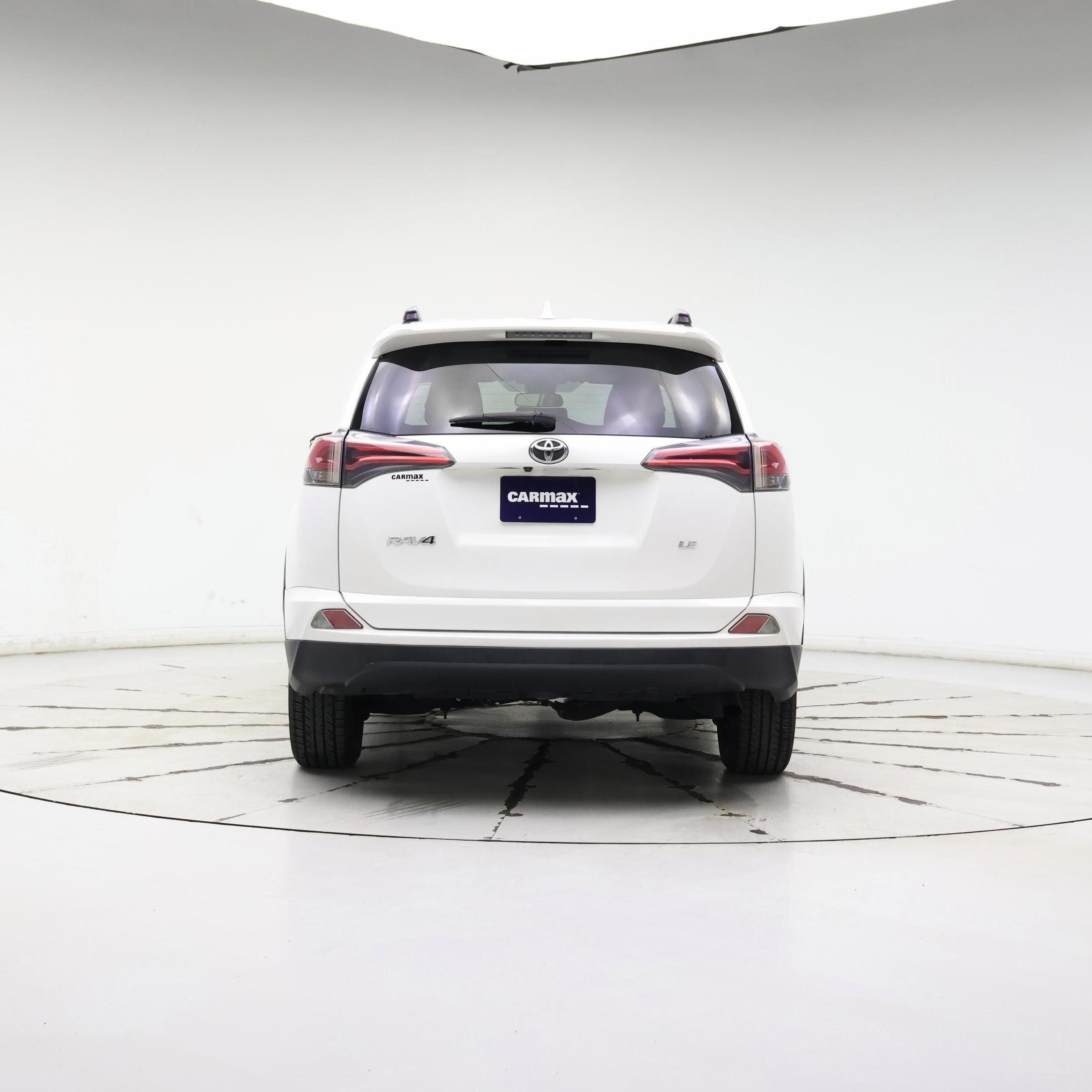 Thumbnail: 2018 Toyota RAV4 - 6