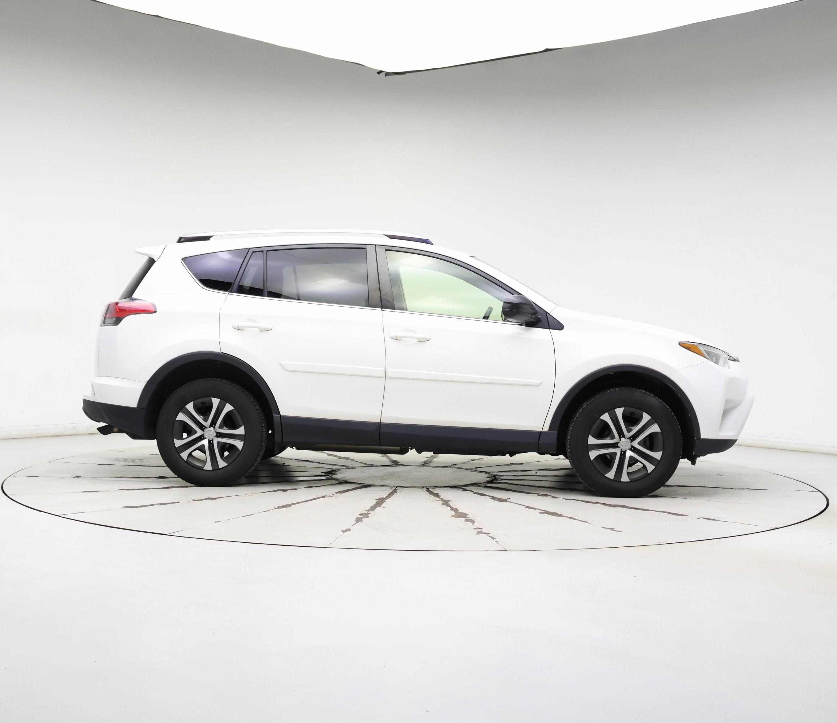 Thumbnail: 2018 Toyota RAV4 - 7