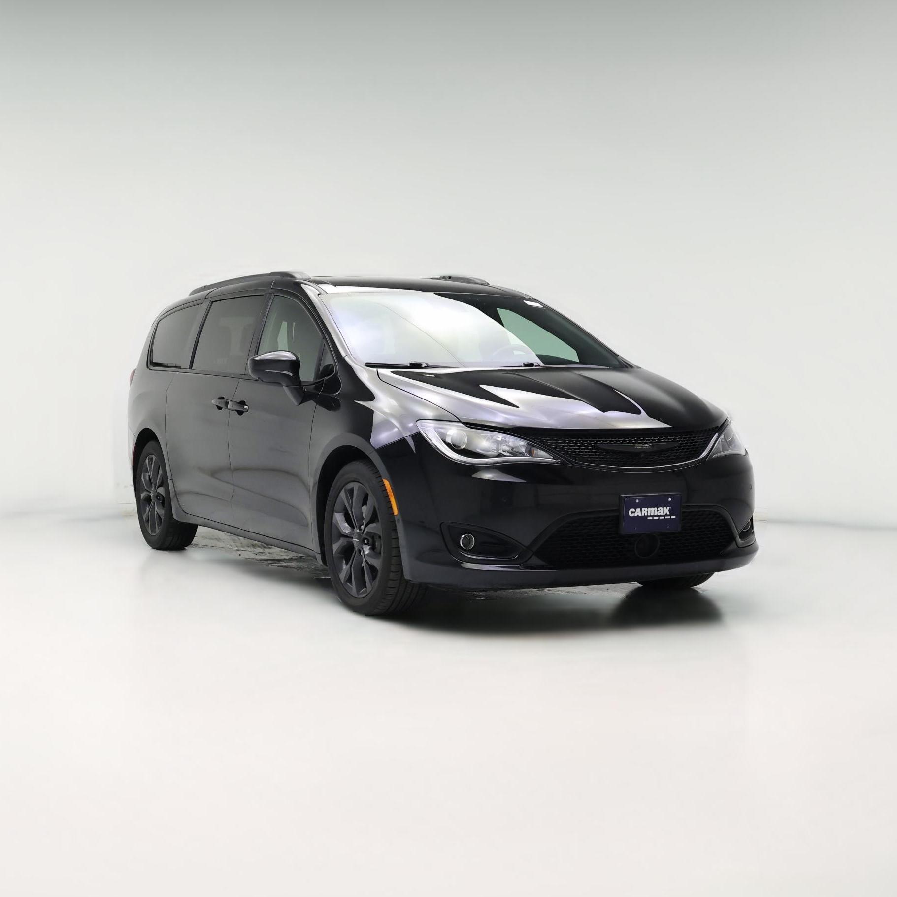 Thumbnail: 2019 Chrysler Pacifica - 1