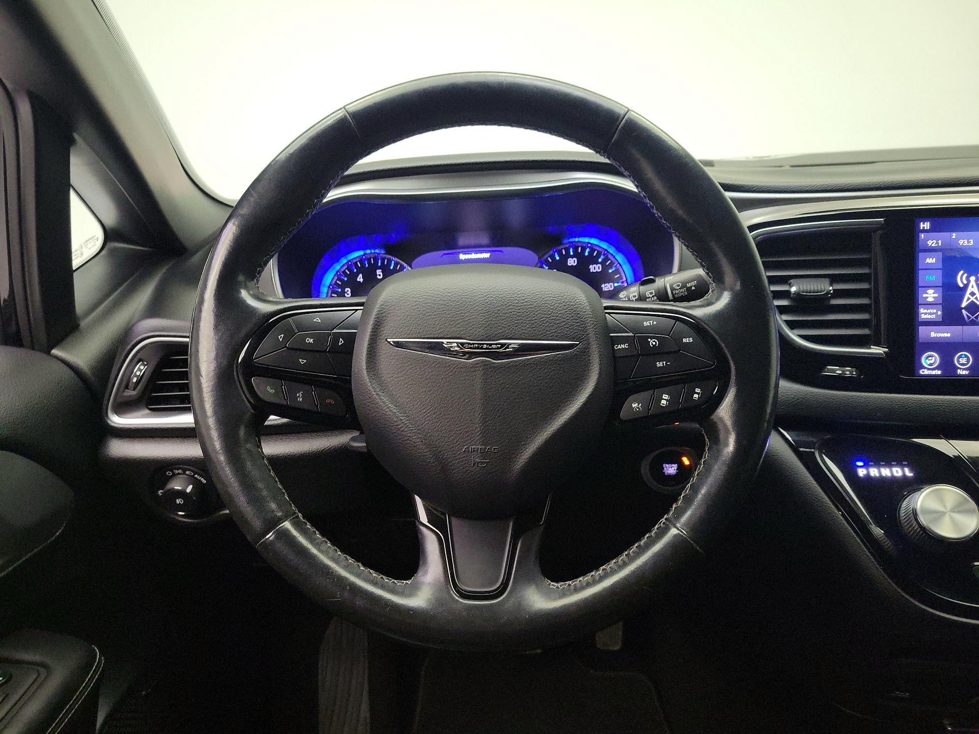 Thumbnail: 2019 Chrysler Pacifica - 10